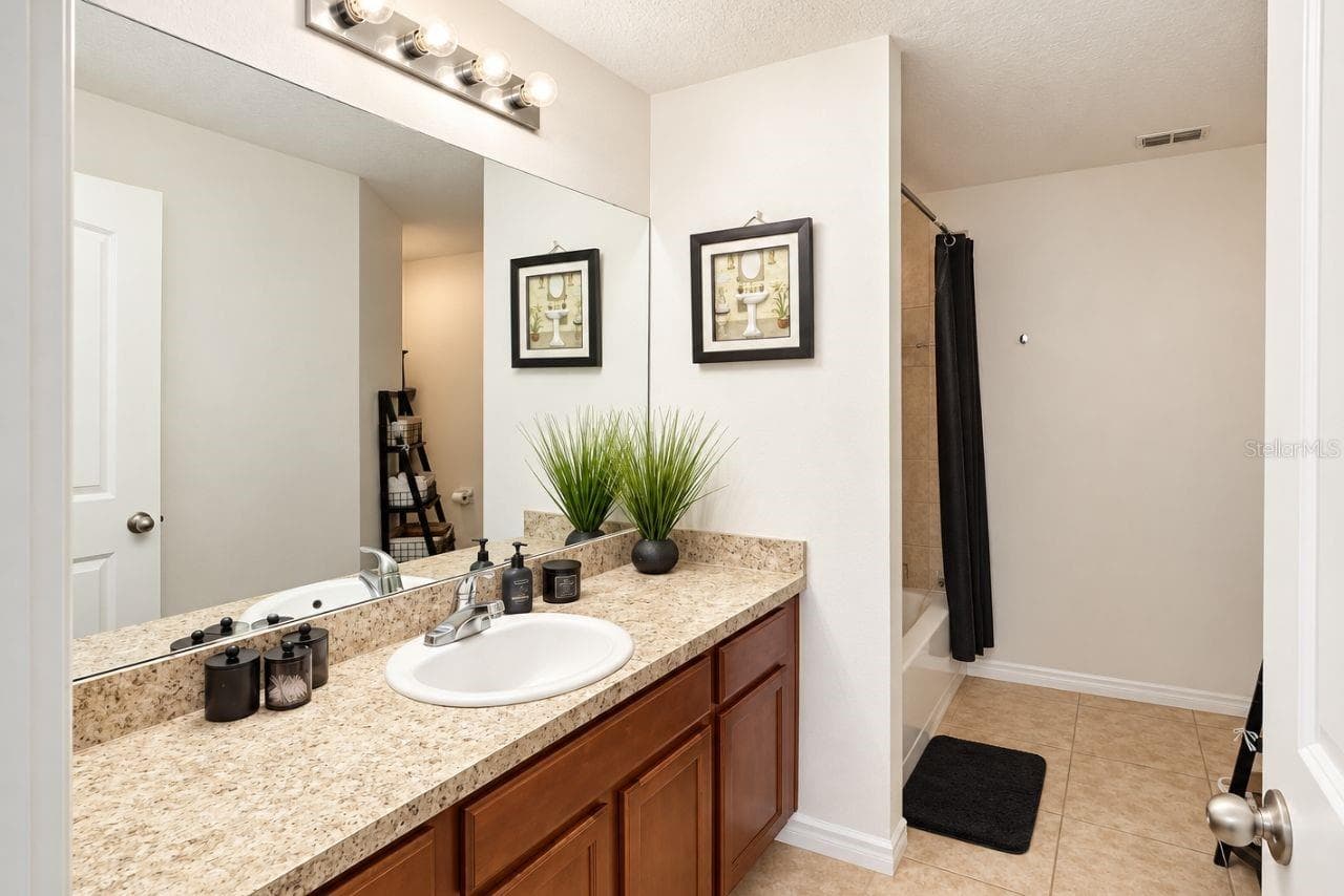 Single Family Residence at 487 OCHO RIOS AVE, TAVARES, photo 19 of 60