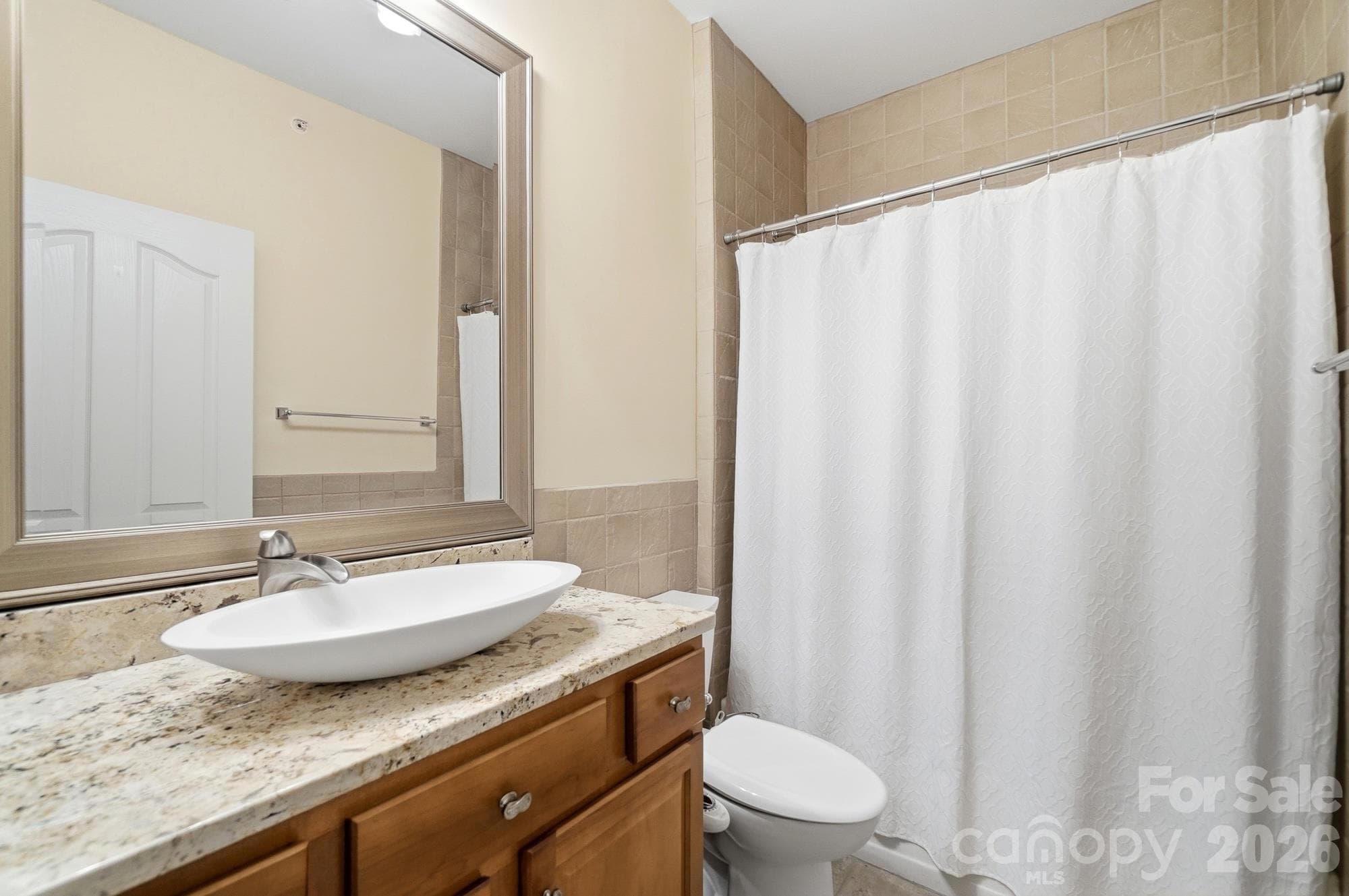 Main Bathroom - 16752 Amberside Road, Cornelius