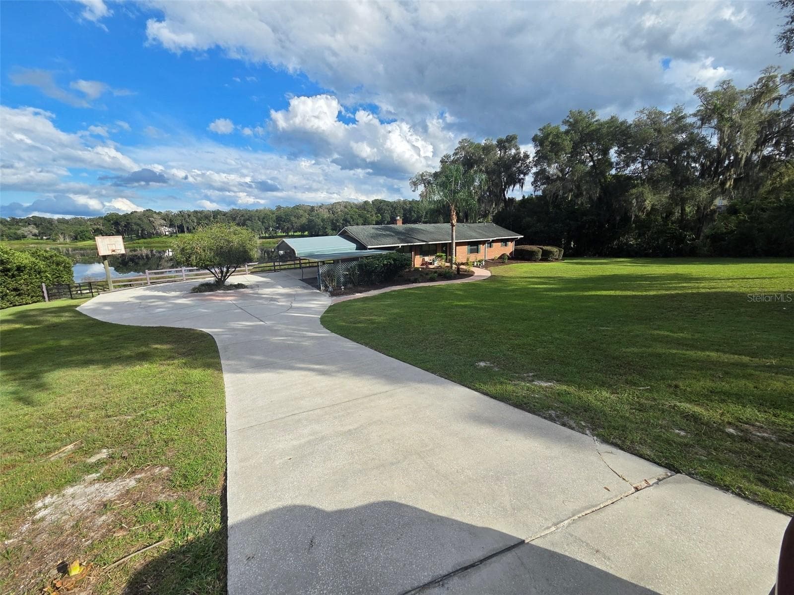 Single Family Residence at 2285 WILMHURST RD, DELAND, photo 3 of 64
