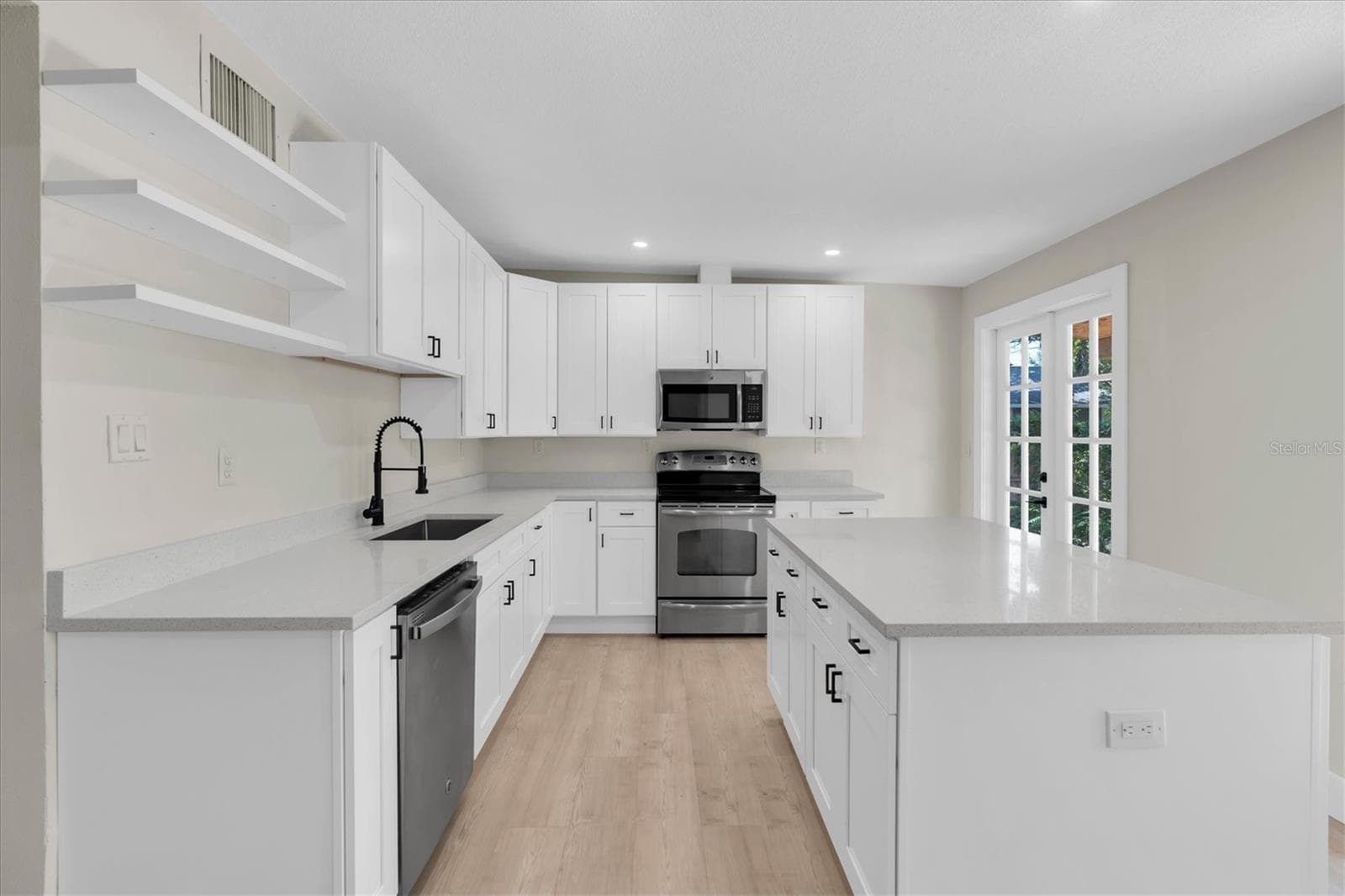 Single Family Residence at 104 W LAMBRIGHT ST, TAMPA, photo 16 of 70
