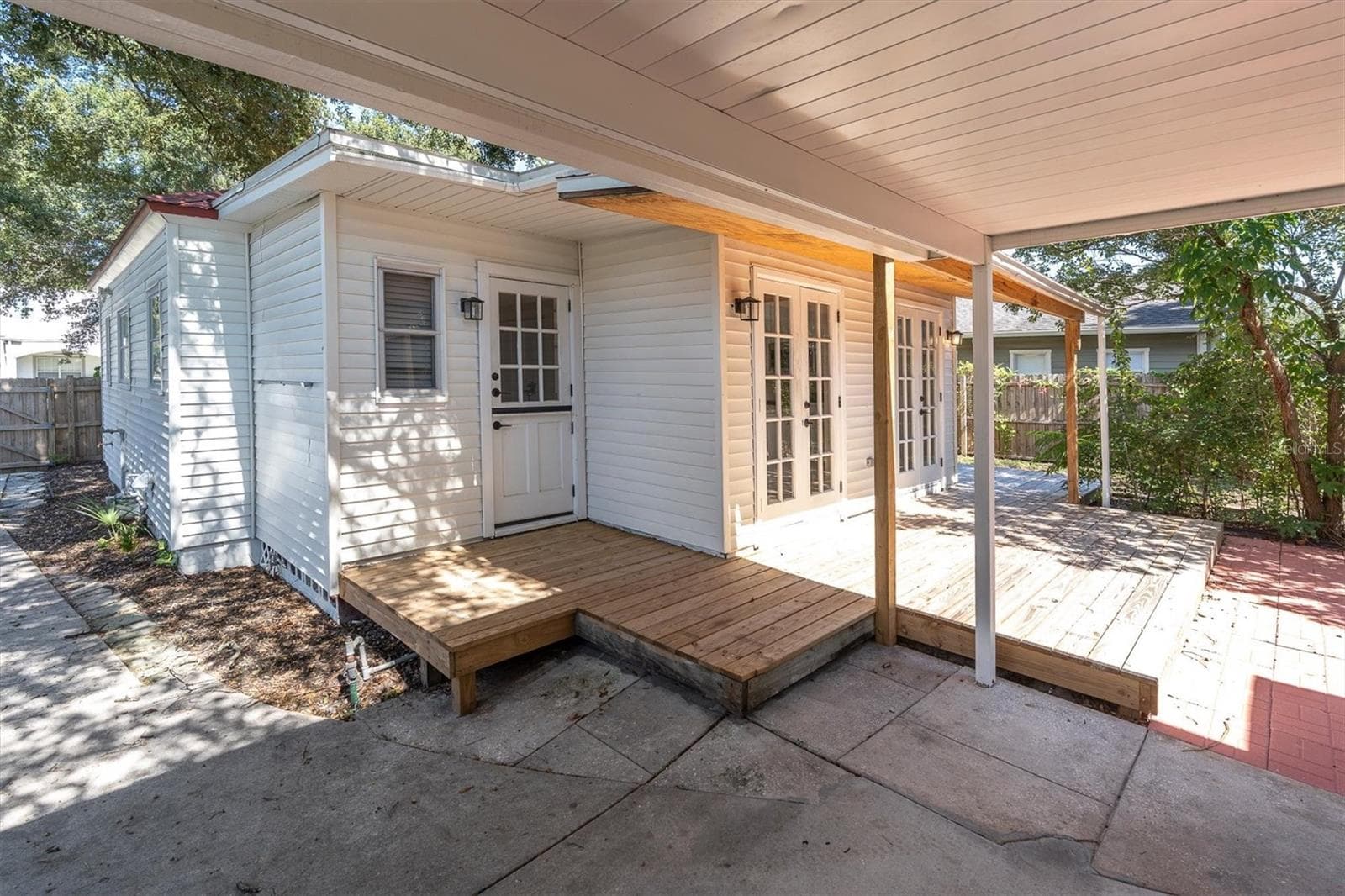 Single Family Residence at 104 W LAMBRIGHT ST, TAMPA, photo 56 of 70
