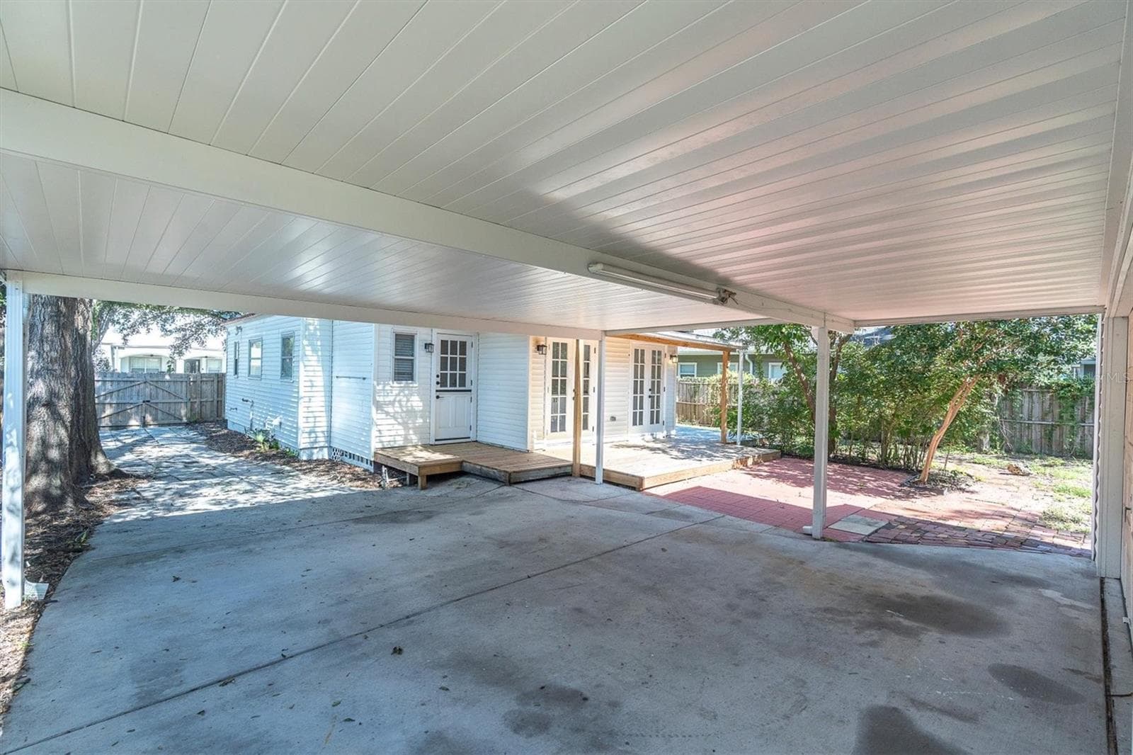 Single Family Residence at 104 W LAMBRIGHT ST, TAMPA, photo 58 of 70