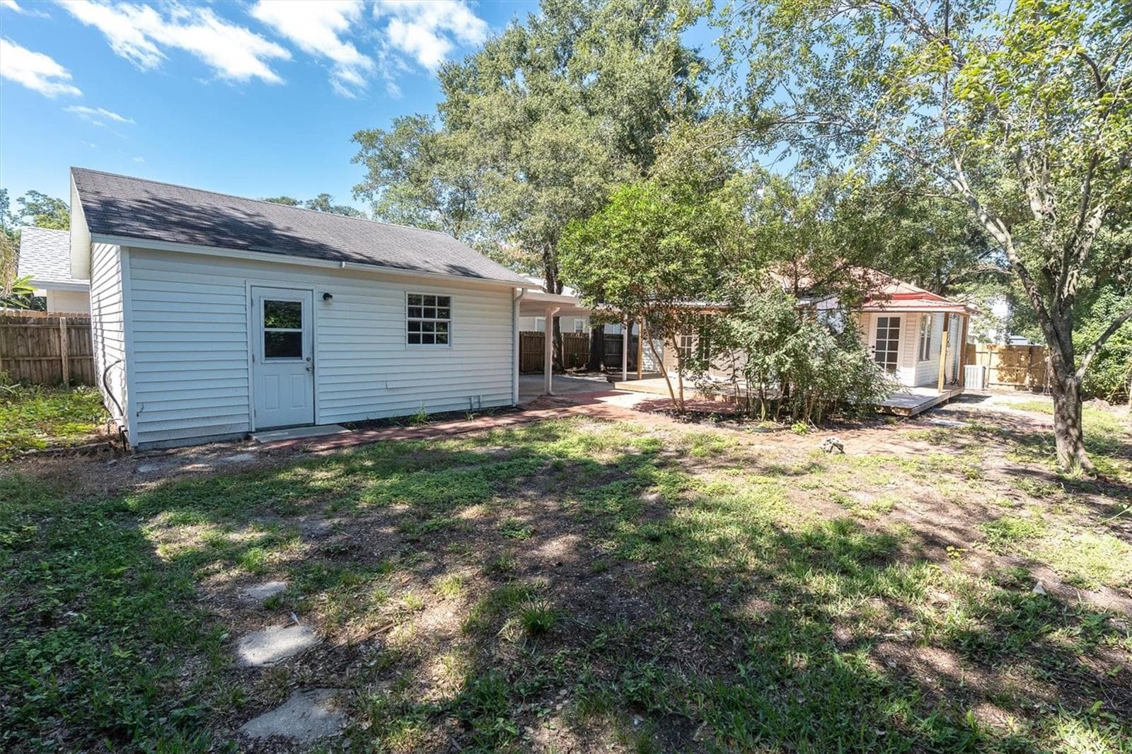 Single Family Residence at 104 W LAMBRIGHT ST, TAMPA, photo 64 of 70