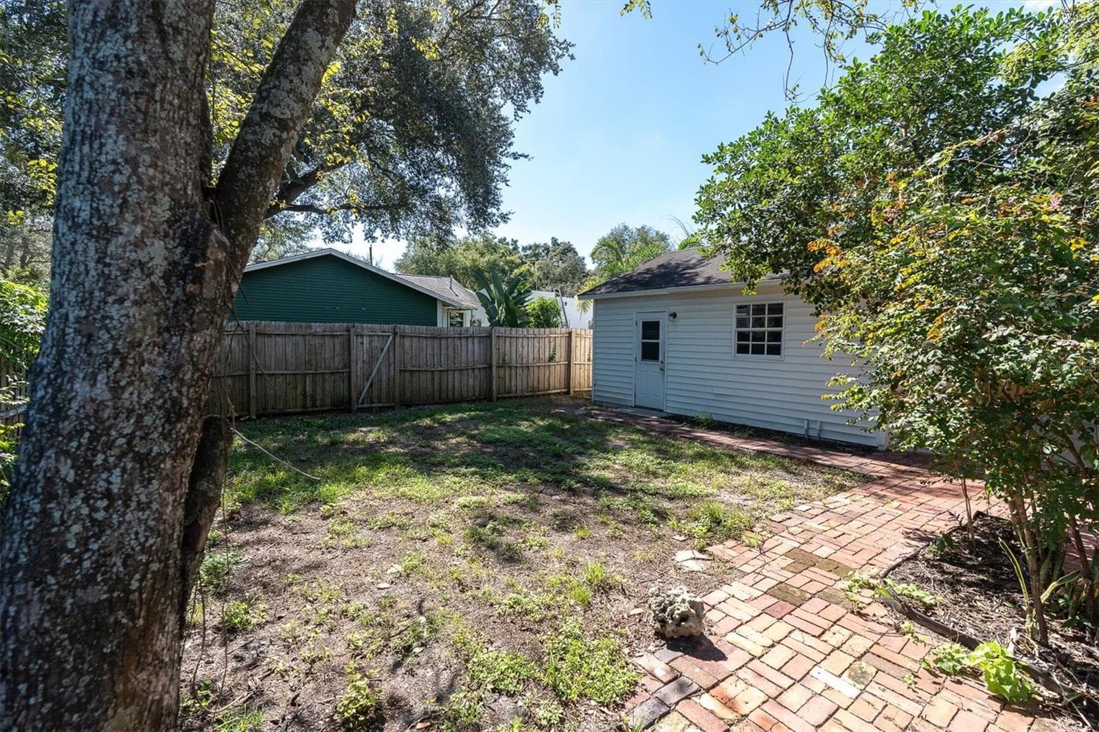 Single Family Residence at 104 W LAMBRIGHT ST, TAMPA, photo 66 of 70