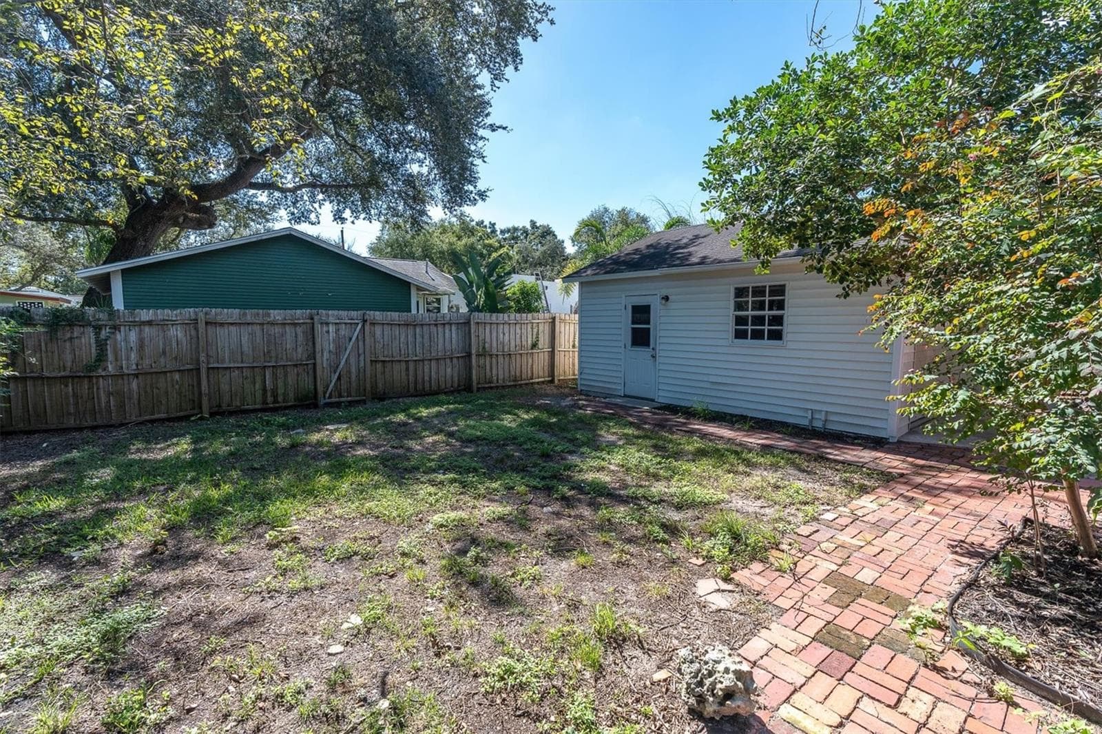 Single Family Residence at 104 W LAMBRIGHT ST, TAMPA, photo 68 of 70