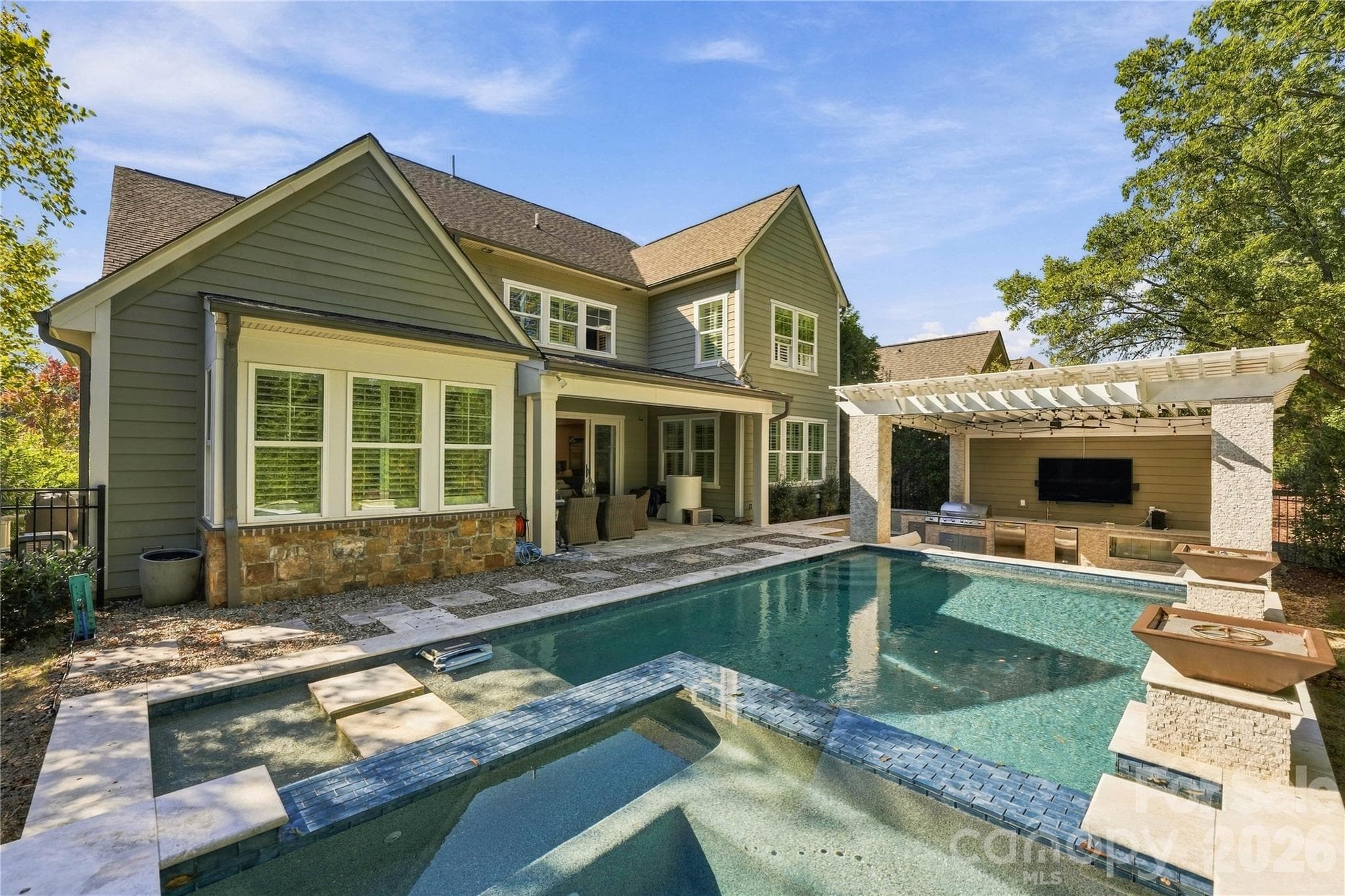 Single Family Residence at 8916 Blakeney Drive, Charlotte, photo 5 of 49
