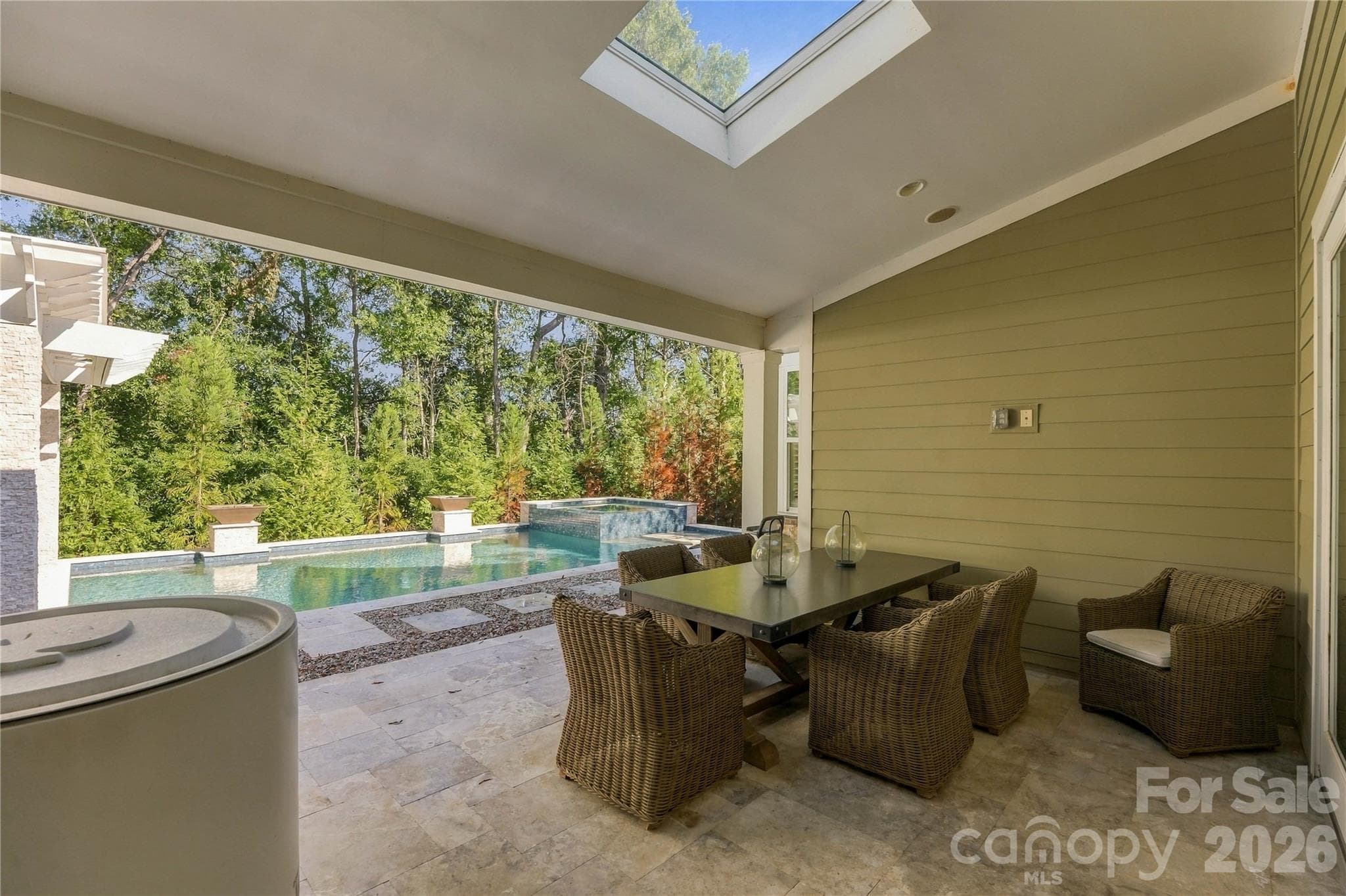 Single Family Residence at 8916 Blakeney Drive, Charlotte, photo 13 of 49