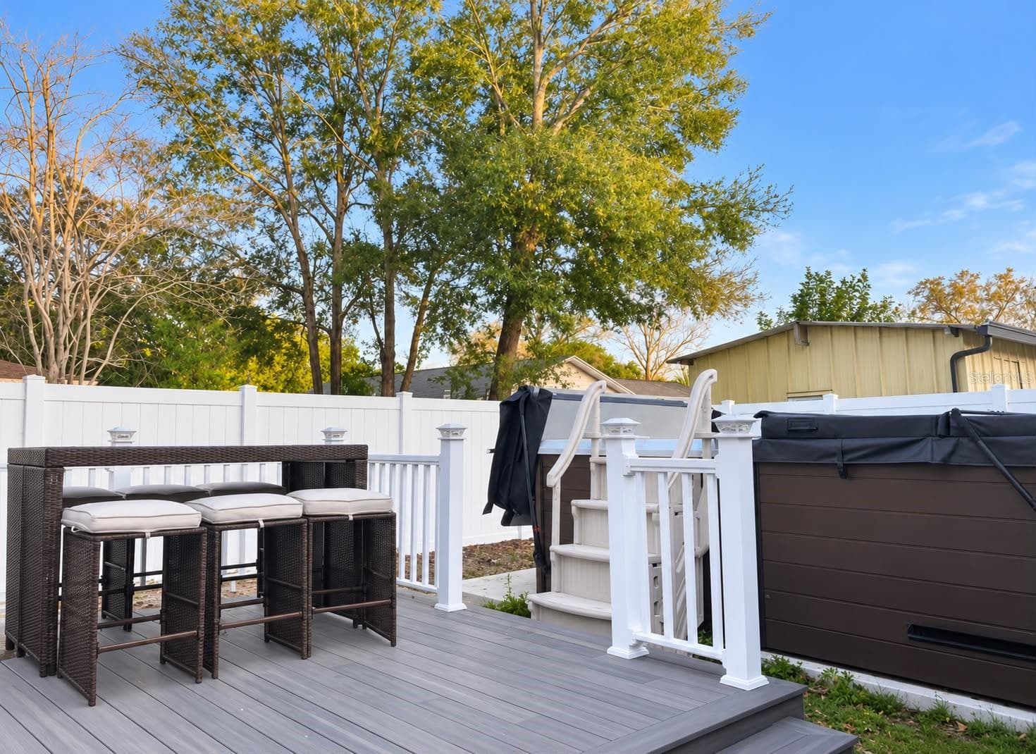 Single Family Residence at 1406 HIGHVIEW RD, BRANDON, photo 27 of 31