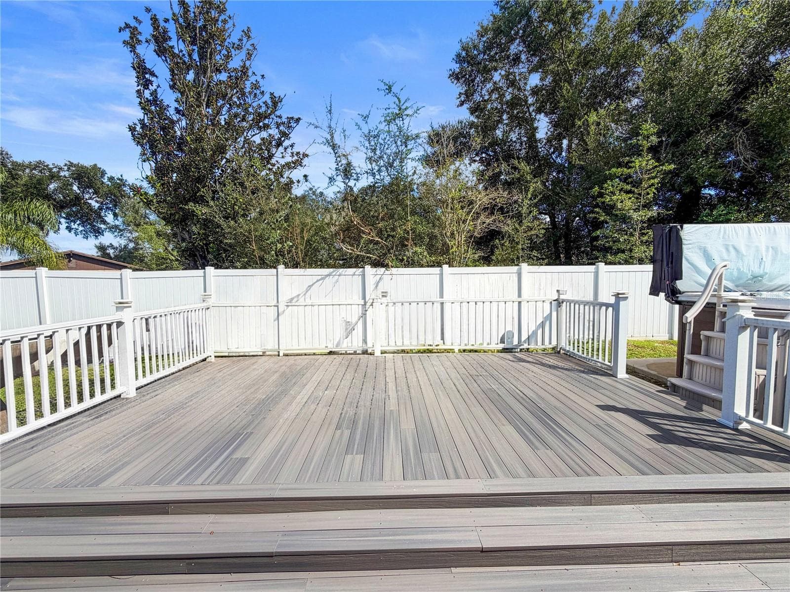 Single Family Residence at 1406 HIGHVIEW RD, BRANDON, photo 26 of 31