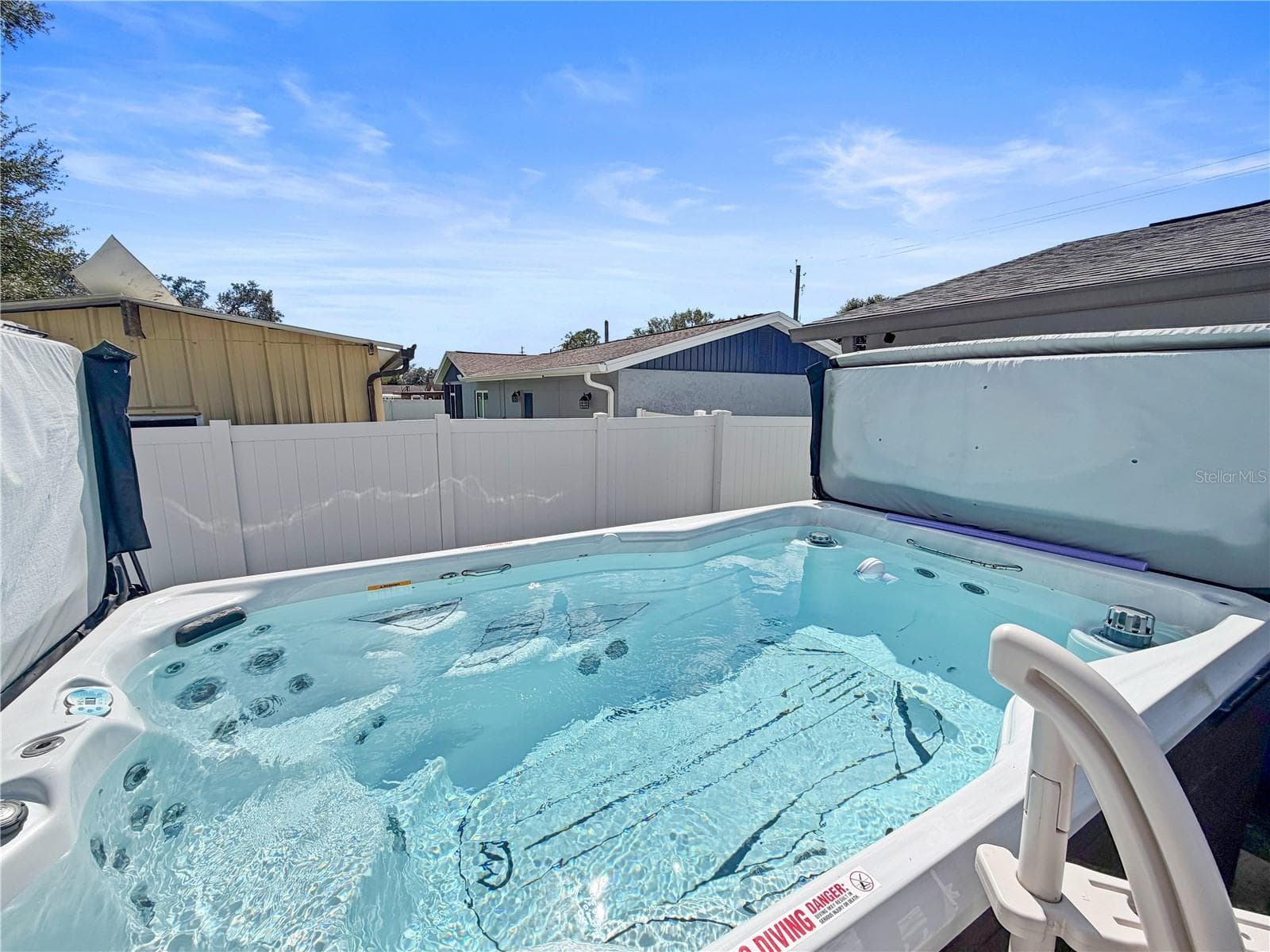 Single Family Residence at 1406 HIGHVIEW RD, BRANDON, photo 25 of 31