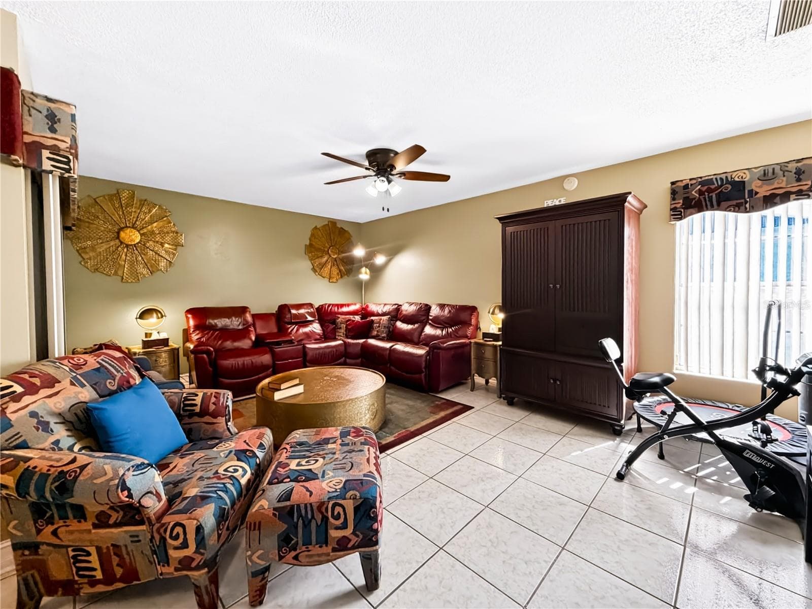 Single Family Residence at 1406 HIGHVIEW RD, BRANDON, photo 13 of 31