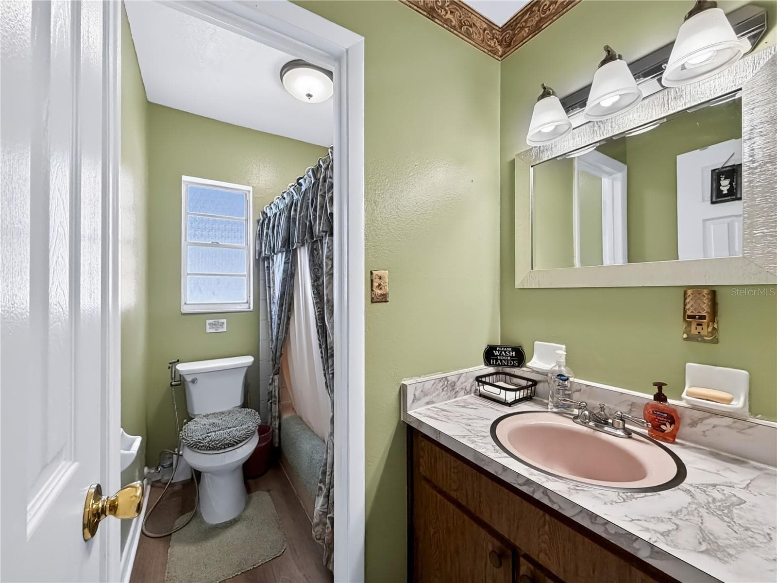Single Family Residence at 1406 HIGHVIEW RD, BRANDON, photo 17 of 31