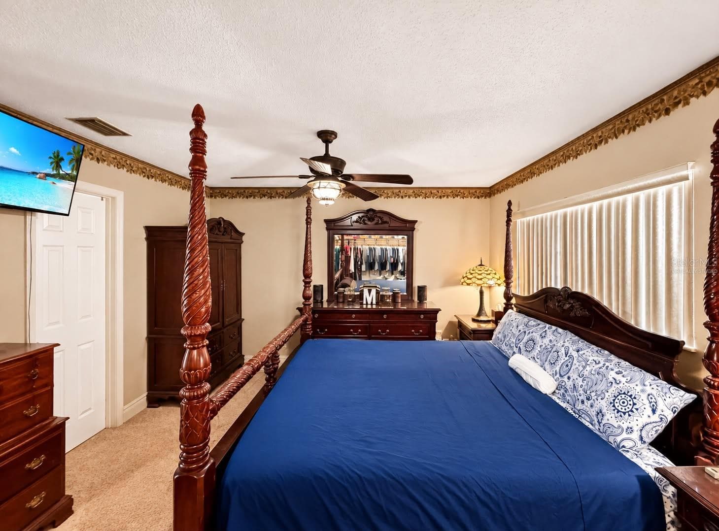 Virtually staged (personal items removed/nothing added or altered) - 1406 HIGHVIEW RD, BRANDON