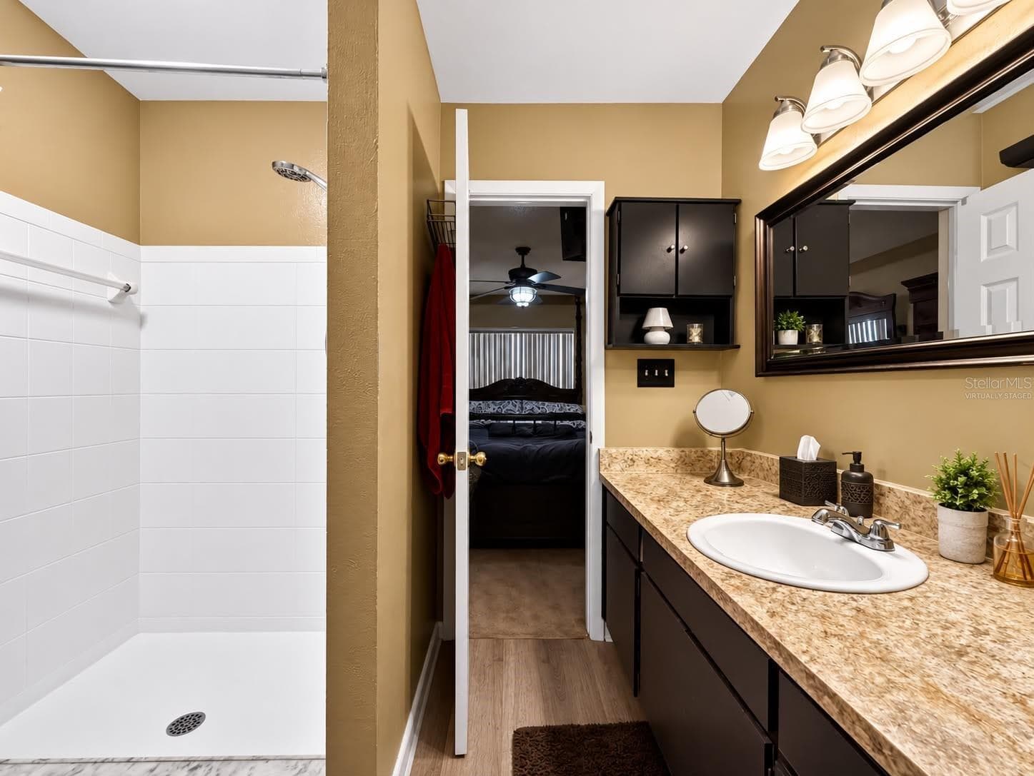 Virtually staged (personal items removed/nothing added or altered) - 1406 HIGHVIEW RD, BRANDON