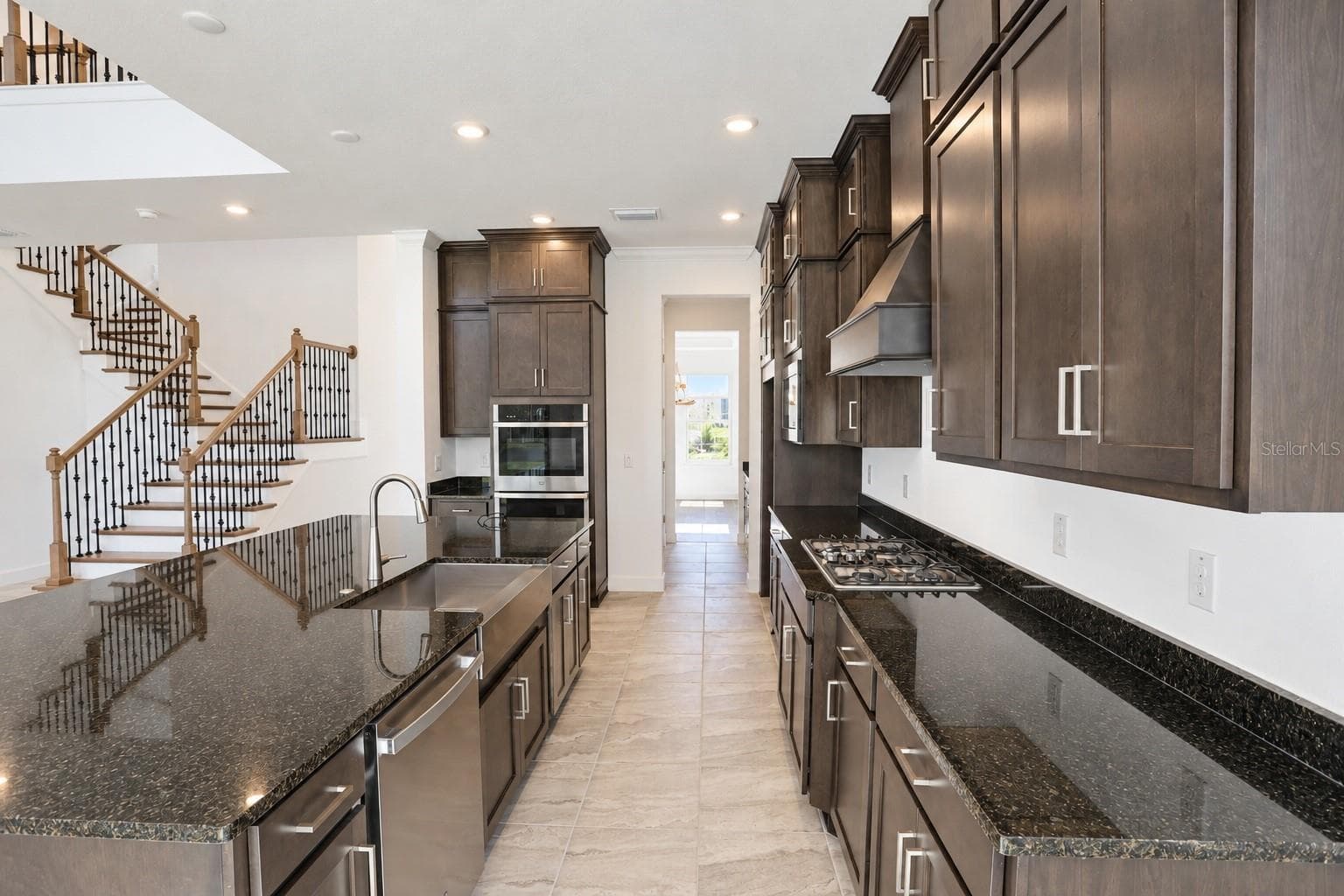 Single Family Residence at 33826 OCEAN SPRAY LN, WESLEY CHAPEL, photo 24 of 65
