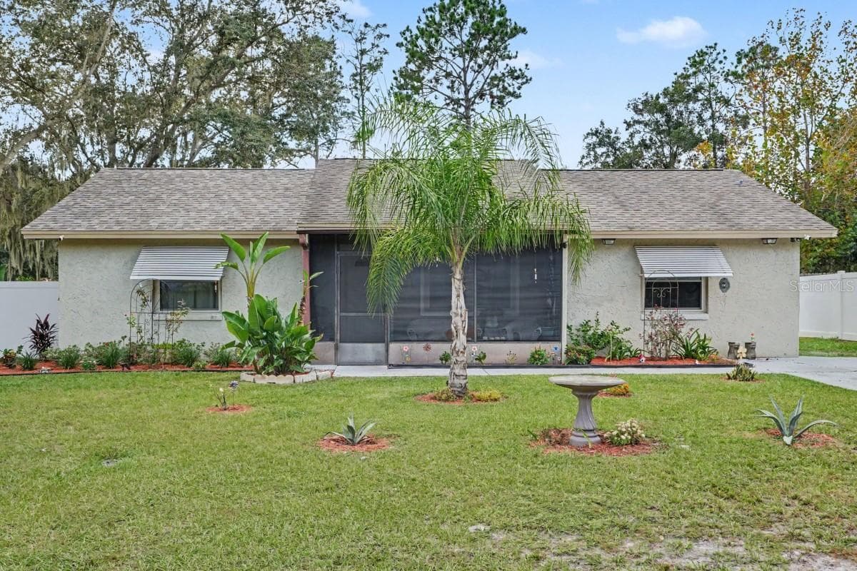 Single Family Residence at 6313 SWEETWATER DR E, LAKELAND, photo 2 of 29