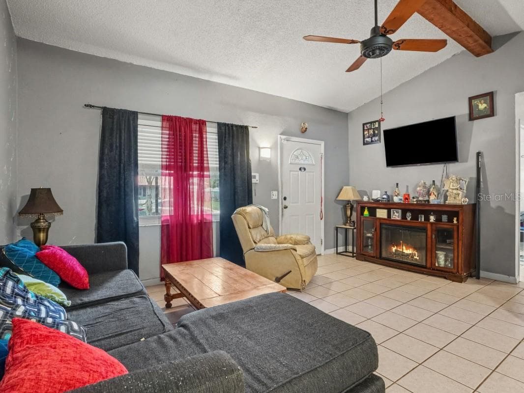 Single Family Residence at 6313 SWEETWATER DR E, LAKELAND, photo 4 of 29