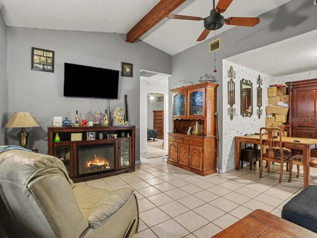 Single Family Residence at 6313 SWEETWATER DR E, LAKELAND, photo 8 of 29