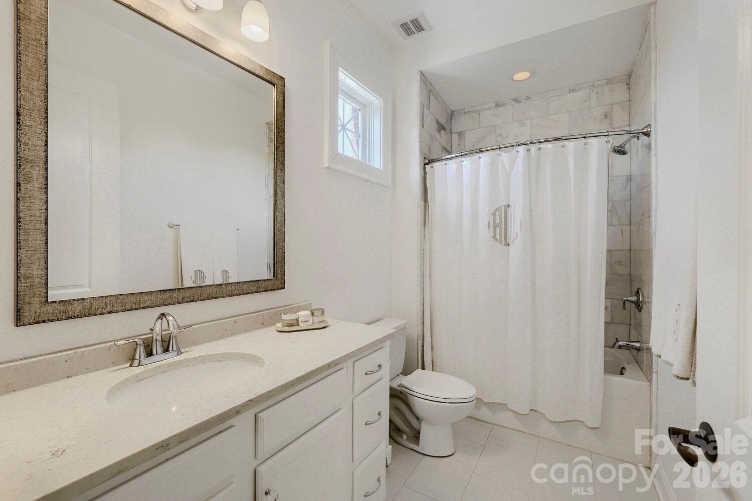 Completely Updated Bathroom - 2810 Selwyn Avenue, Charlotte