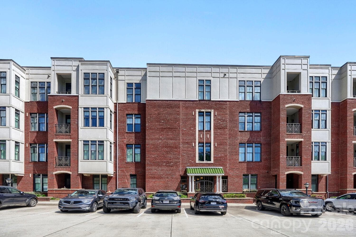 Condominium at 2810 Selwyn Avenue, Charlotte, photo 28 of 29