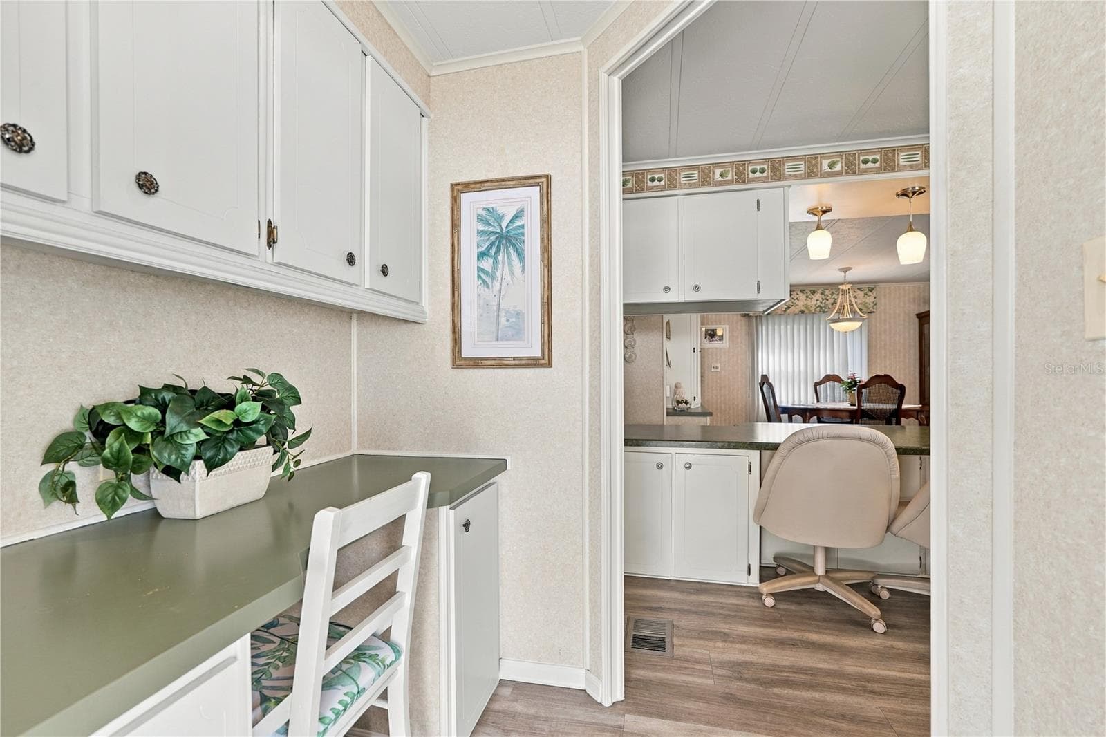 Manufactured Home at 5619 BAYSHORE RD #422, PALMETTO, photo 7 of 48