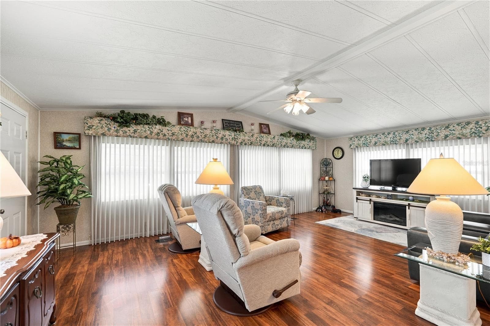 Manufactured Home at 5619 BAYSHORE RD #422, PALMETTO, photo 21 of 48