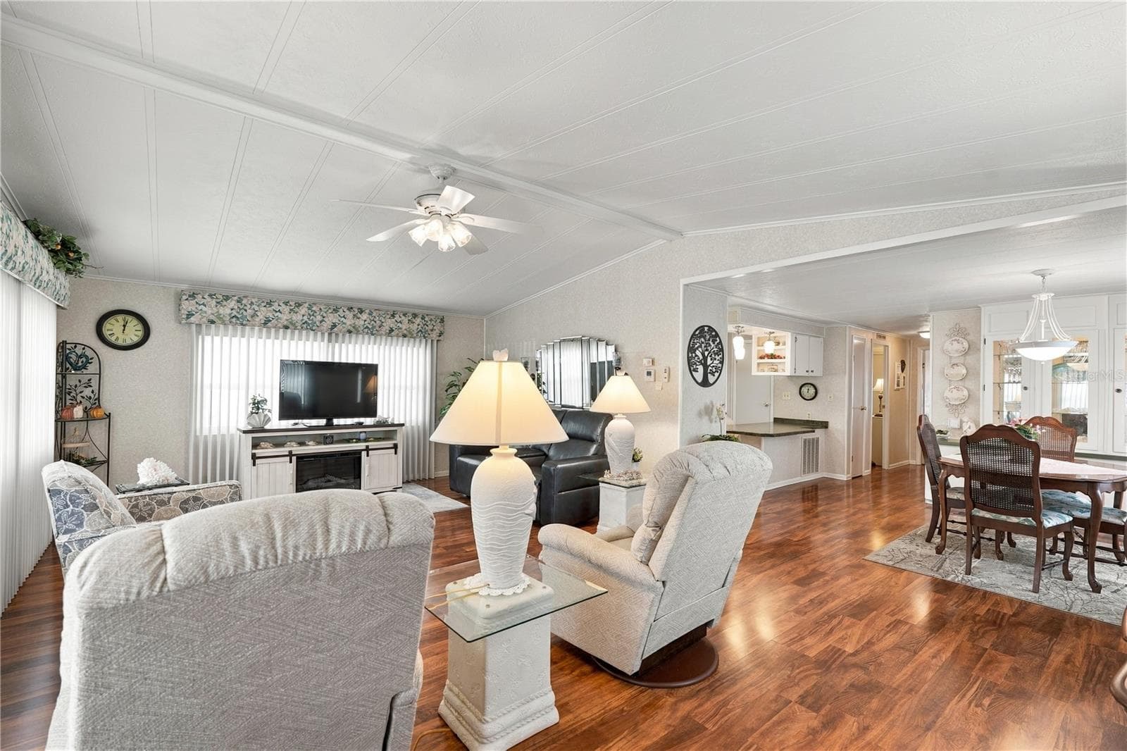Manufactured Home at 5619 BAYSHORE RD #422, PALMETTO, photo 22 of 48
