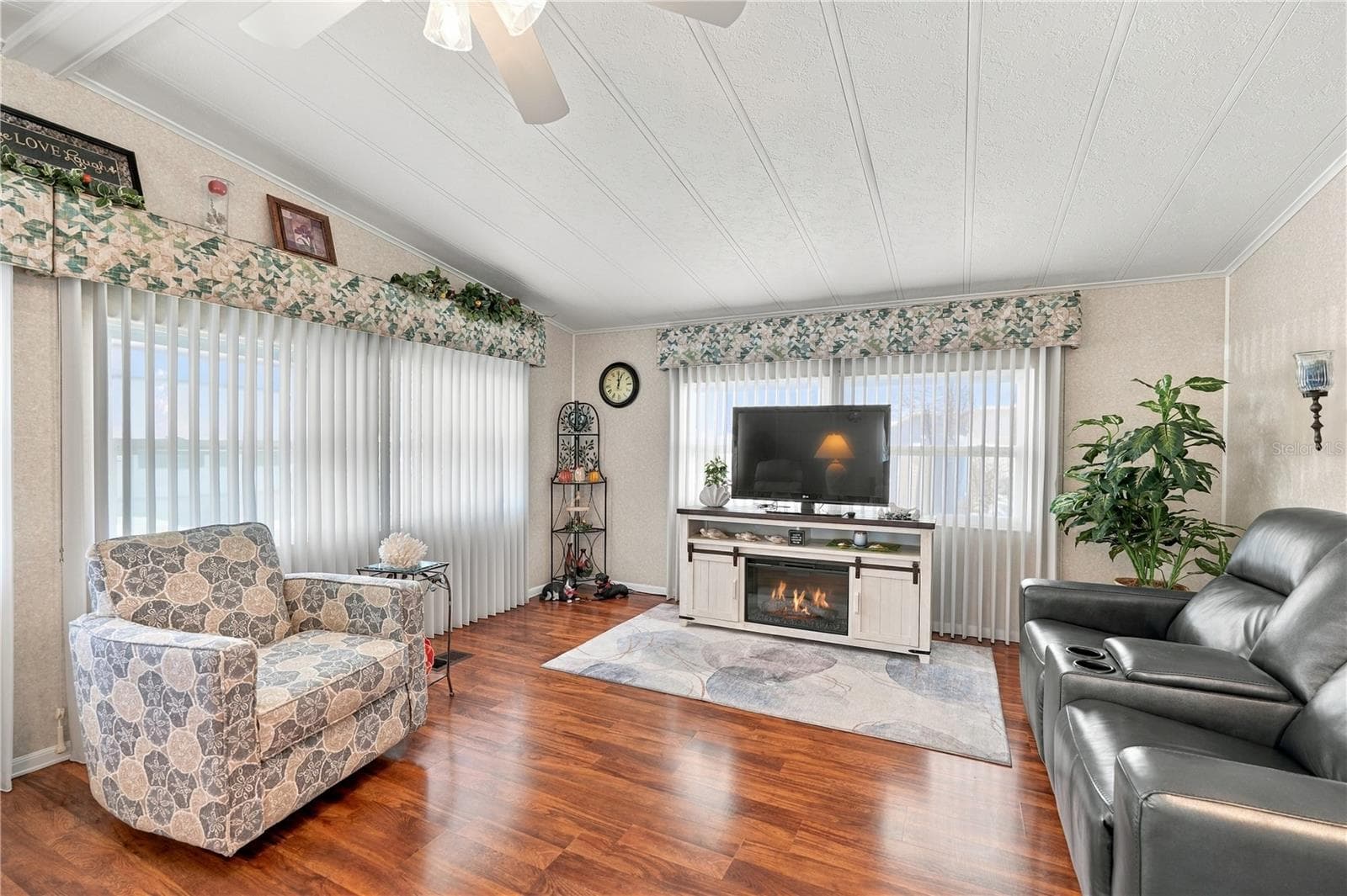 Manufactured Home at 5619 BAYSHORE RD #422, PALMETTO, photo 25 of 48