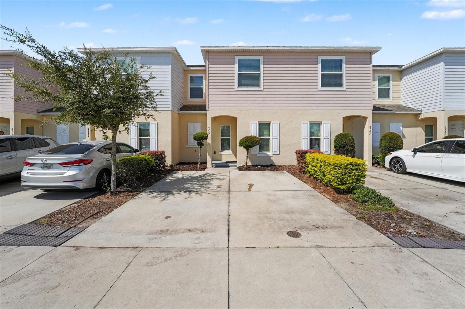 Townhouse at 4747 CORAL CASTLE DR, KISSIMMEE, photo 2 of 40