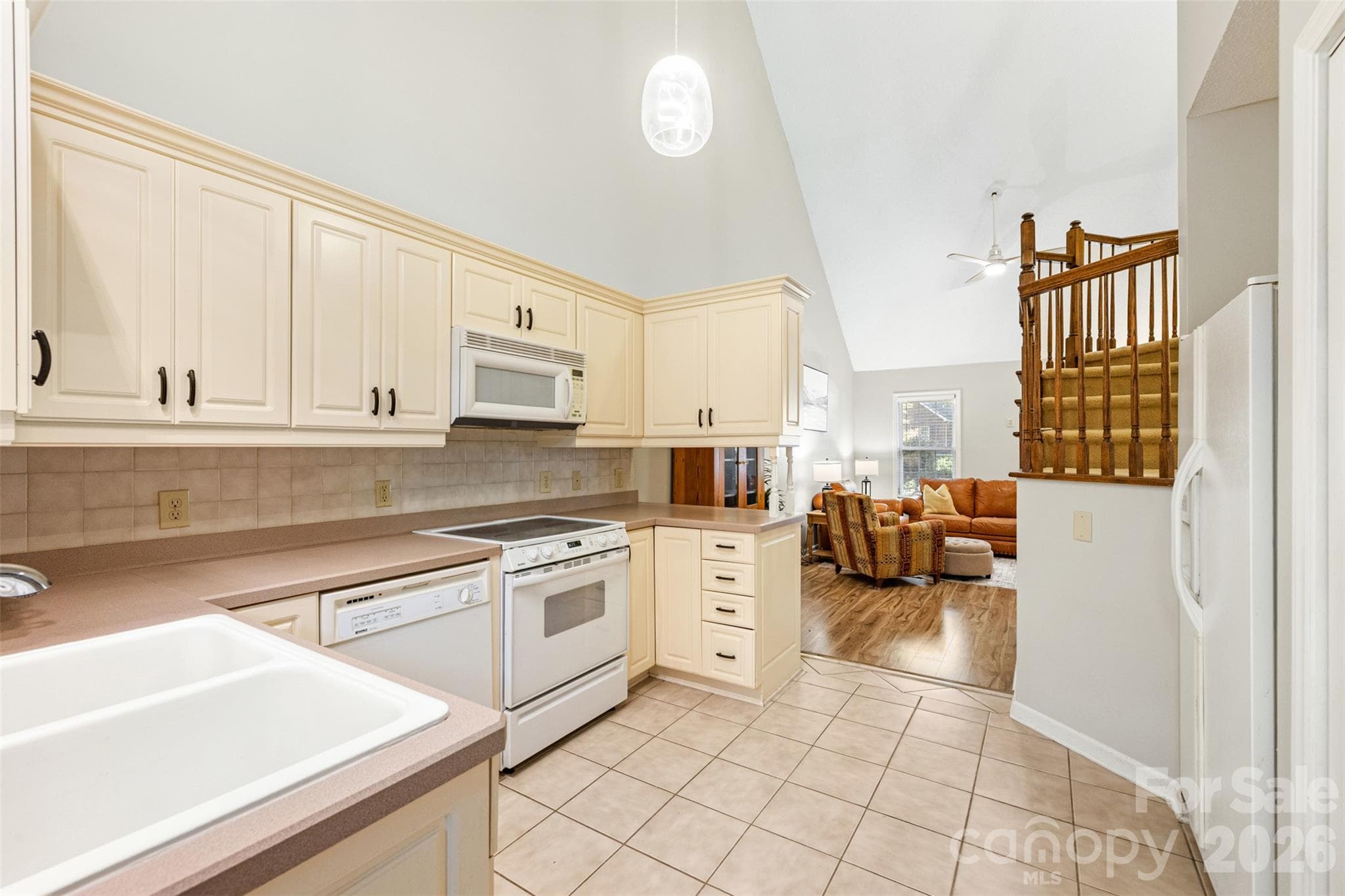 Townhouse at 168 Columns Circle, Shelby, photo 5 of 21