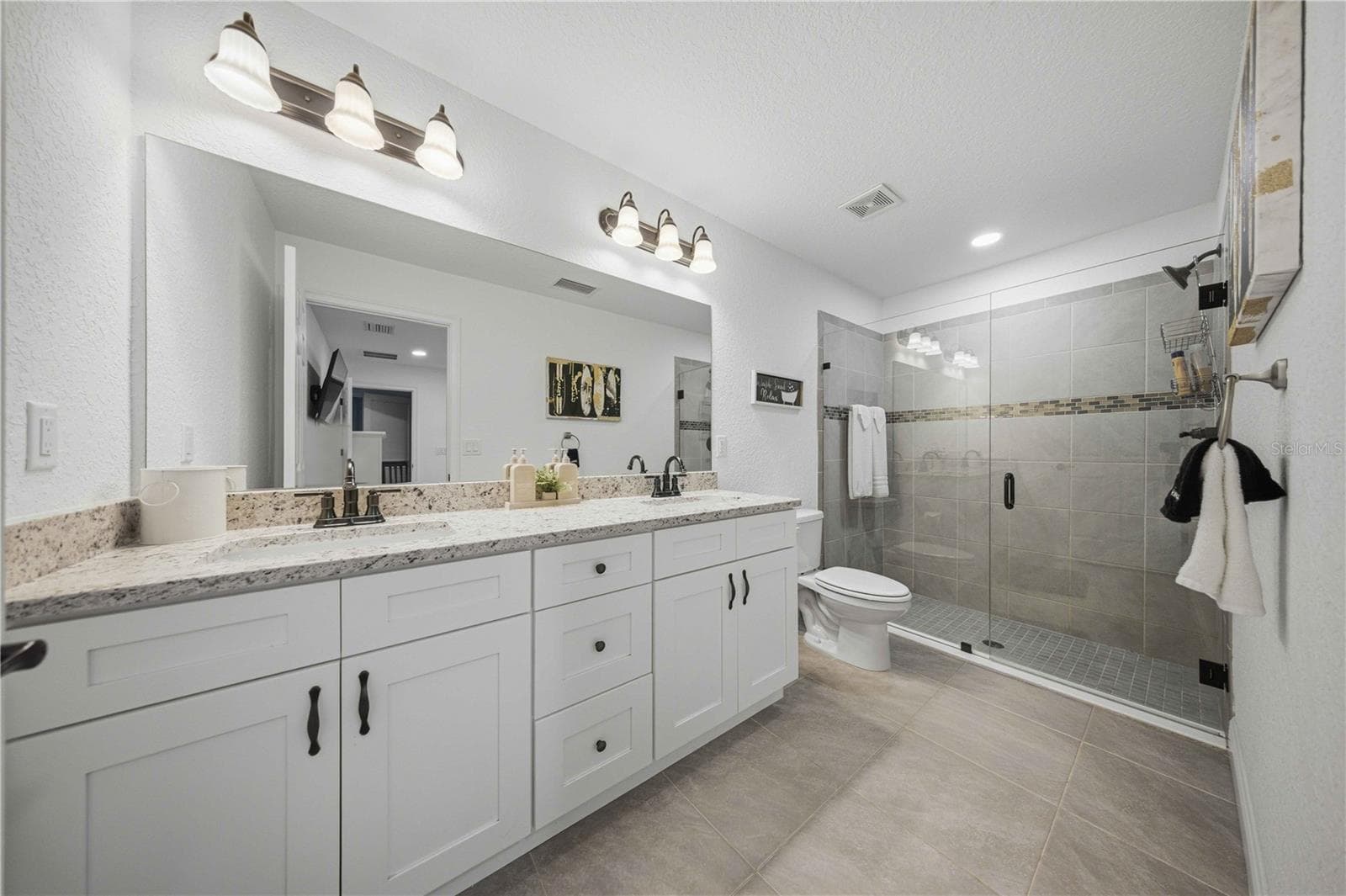 Primary Bath - 5591 W HIGHWAY 40, OCALA