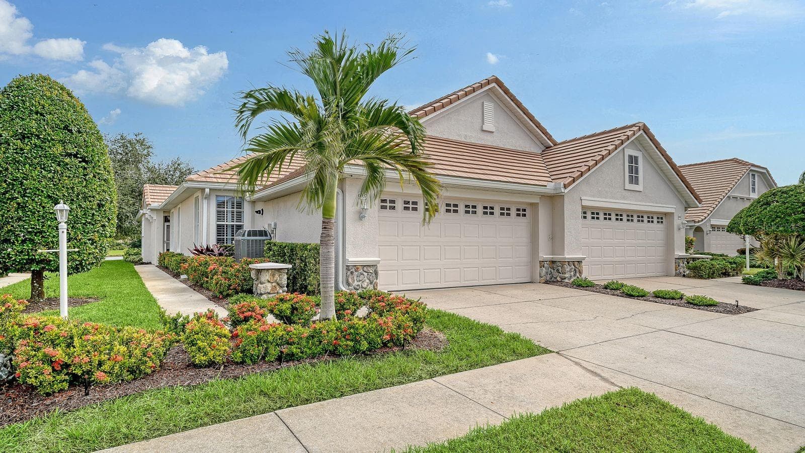 Villa at 6937 WOODMORE TER, LAKEWOOD RANCH, photo 9 of 63