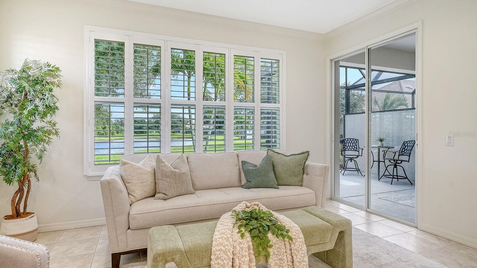 Villa at 6937 WOODMORE TER, LAKEWOOD RANCH, photo 14 of 63