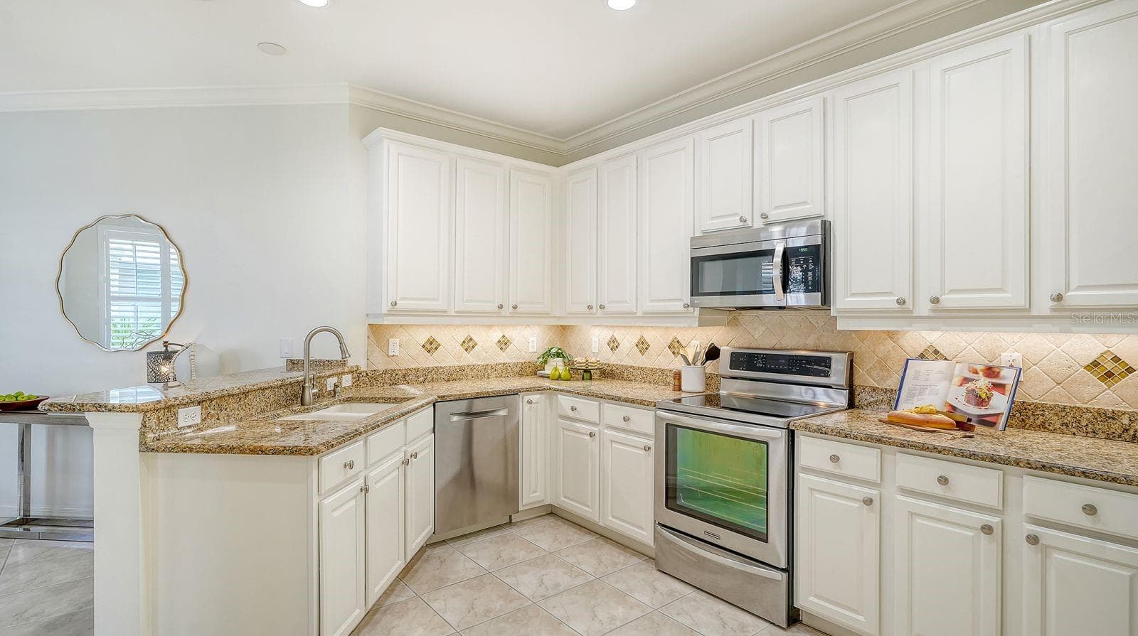 Villa at 6937 WOODMORE TER, LAKEWOOD RANCH, photo 19 of 63