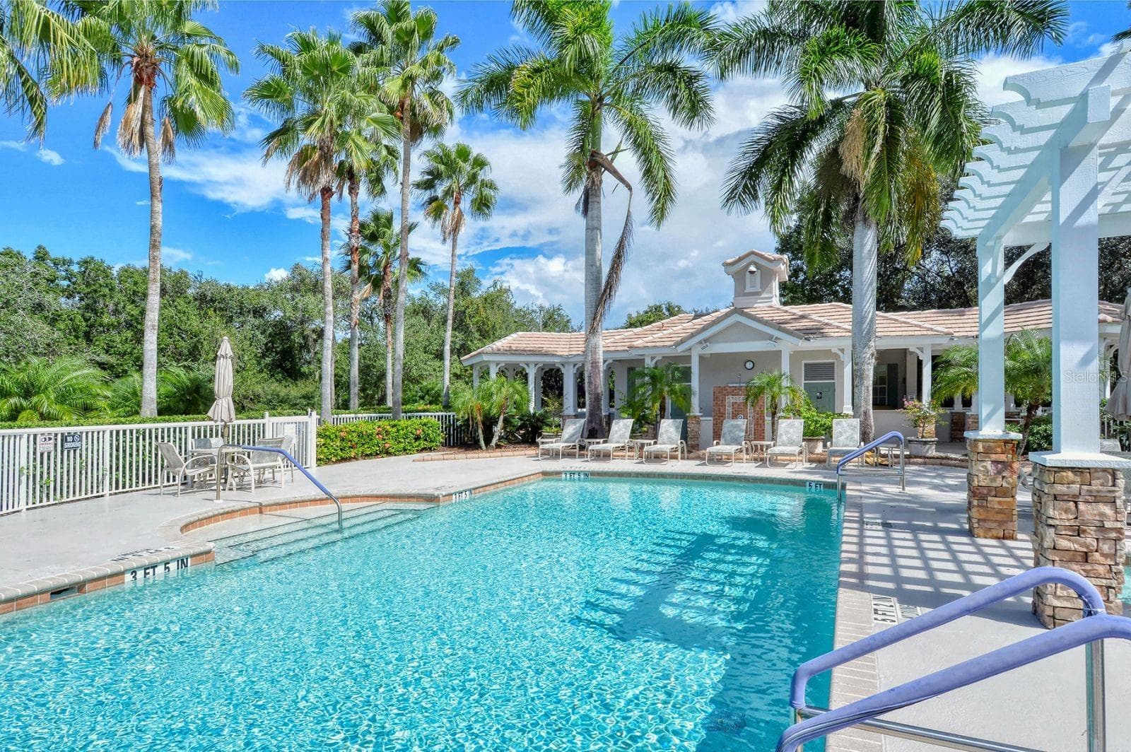 Villa at 6937 WOODMORE TER, LAKEWOOD RANCH, photo 43 of 63