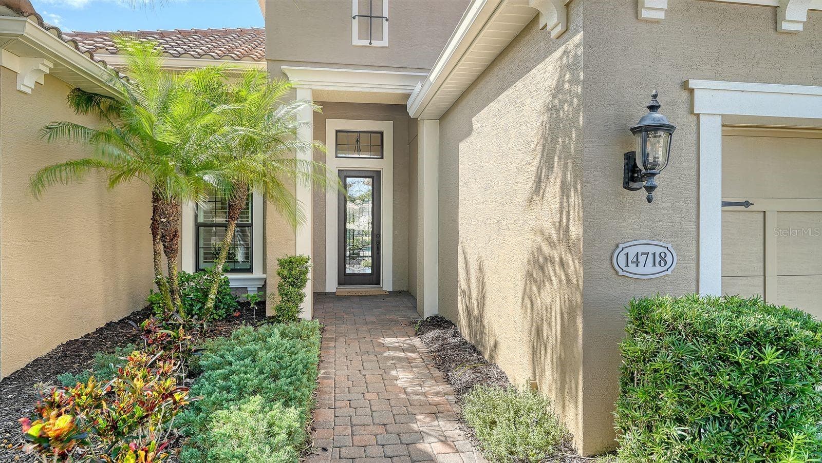 Single Family Residence at 14718 LEOPARD CREEK PL, LAKEWOOD RANCH, photo 8 of 62