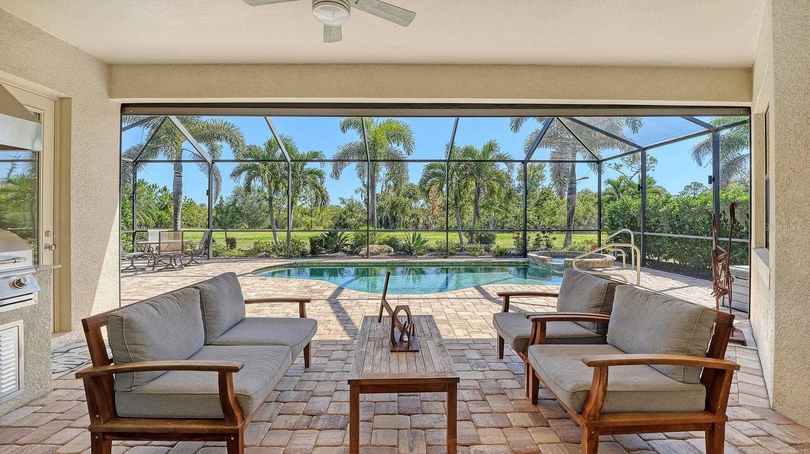 Single Family Residence at 16218 CASTLE PARK TER, LAKEWOOD RANCH, photo 3 of 73