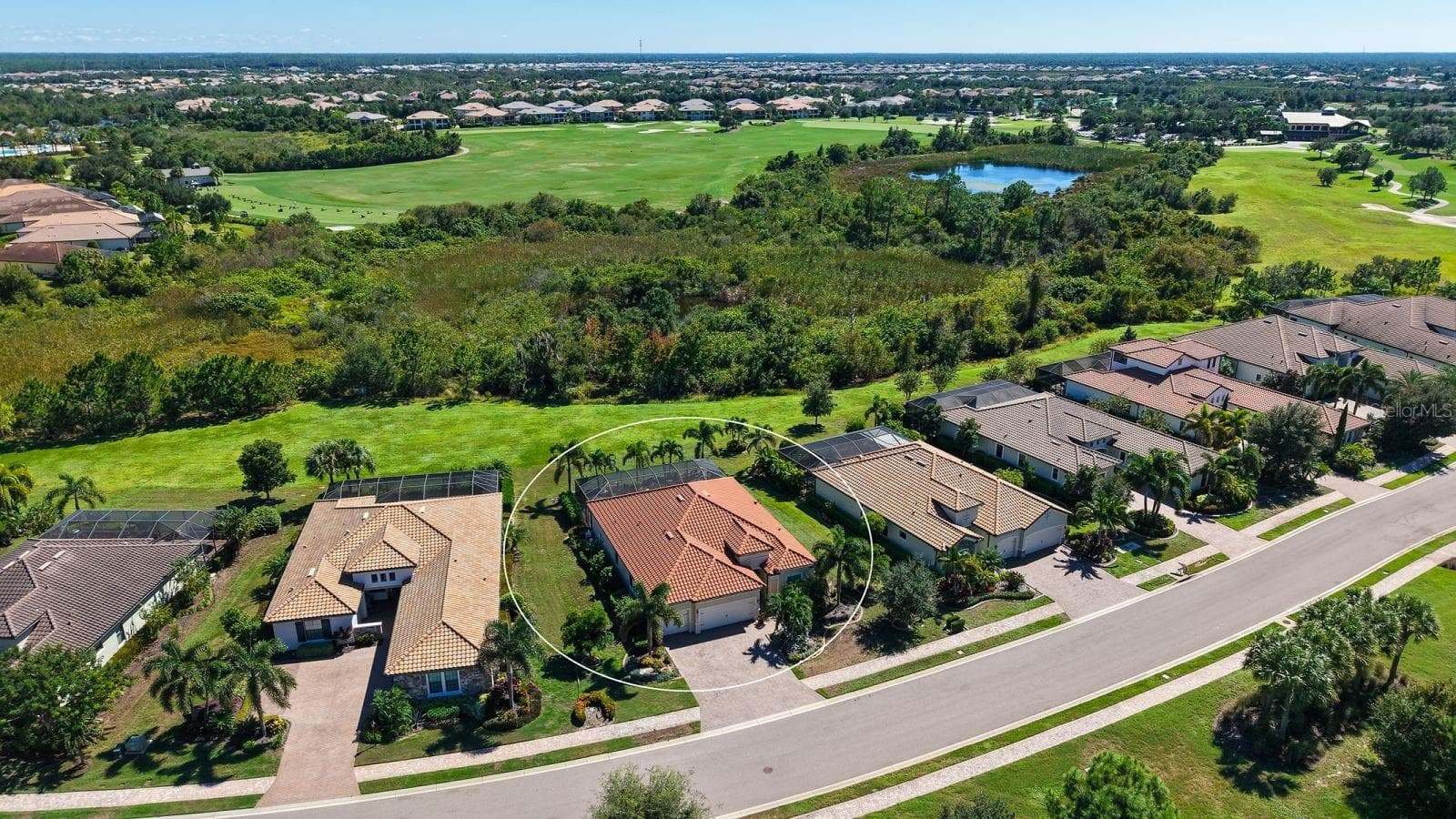 Single Family Residence at 16218 CASTLE PARK TER, LAKEWOOD RANCH, photo 9 of 73