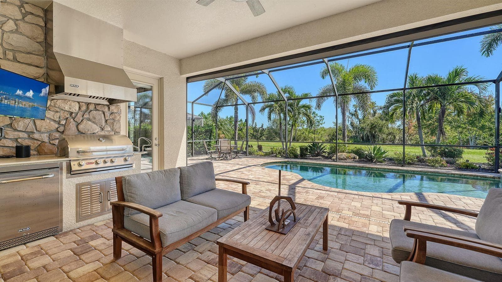 Single Family Residence at 16218 CASTLE PARK TER, LAKEWOOD RANCH, photo 35 of 73