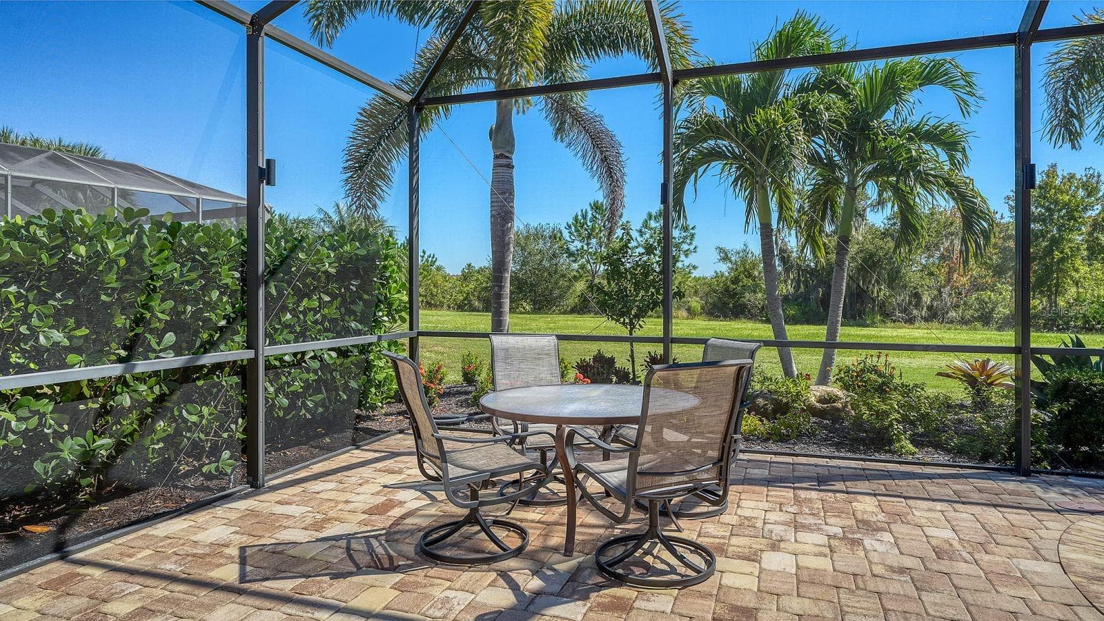 Single Family Residence at 16218 CASTLE PARK TER, LAKEWOOD RANCH, photo 37 of 73