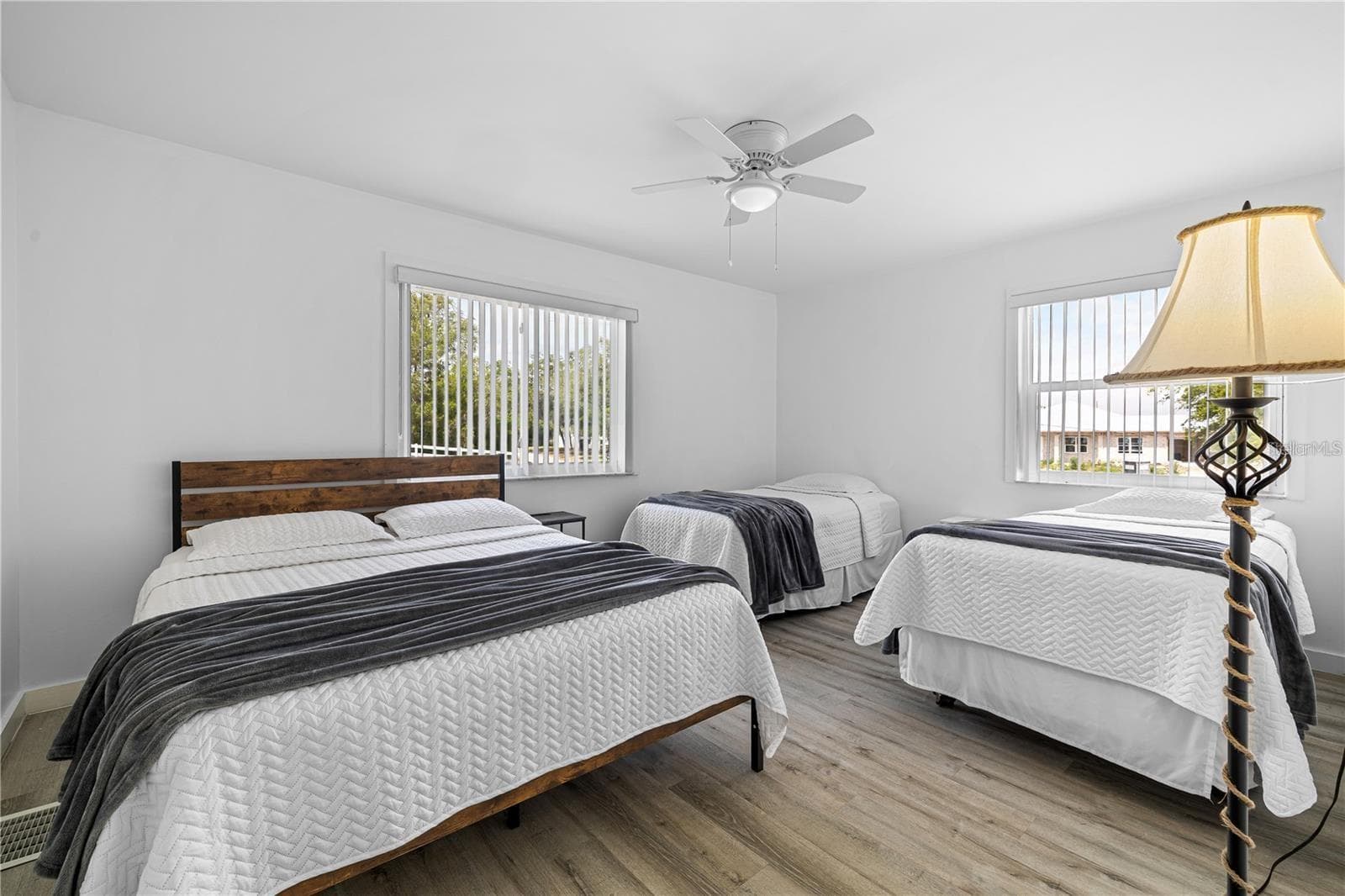Single Family Residence at 2409 LAKE TINY RD, DELTONA, photo 23 of 44
