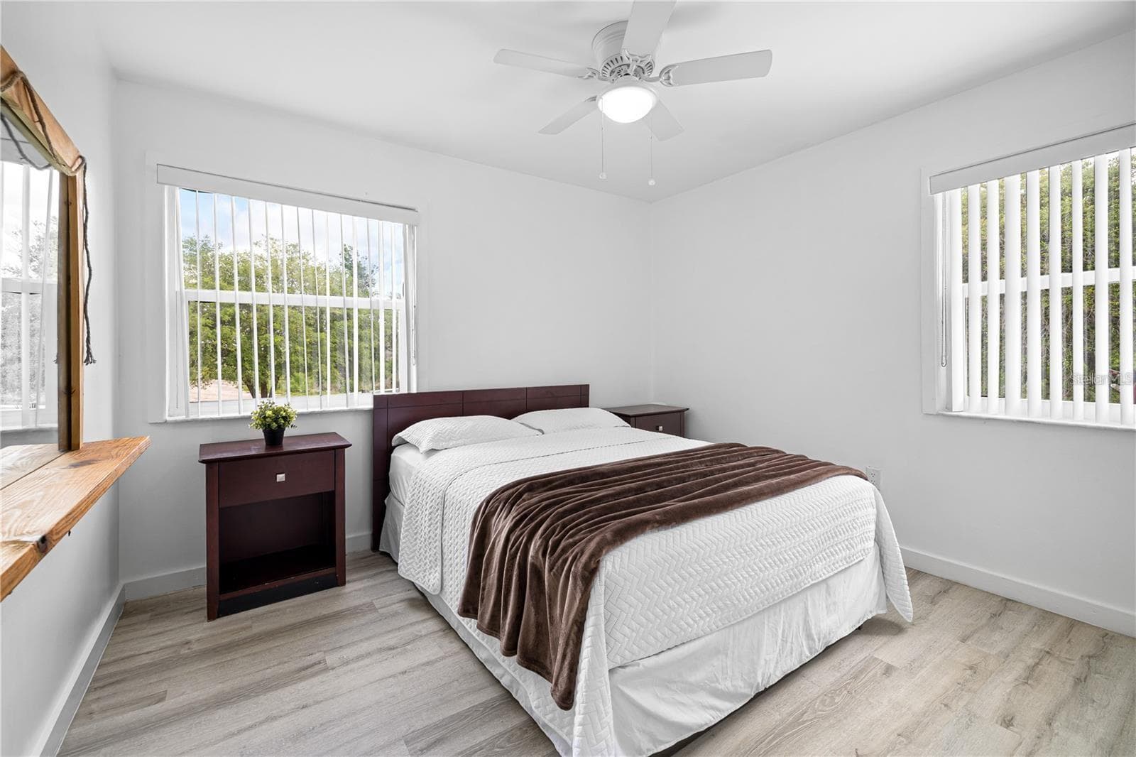 Single Family Residence at 2409 LAKE TINY RD, DELTONA, photo 24 of 44