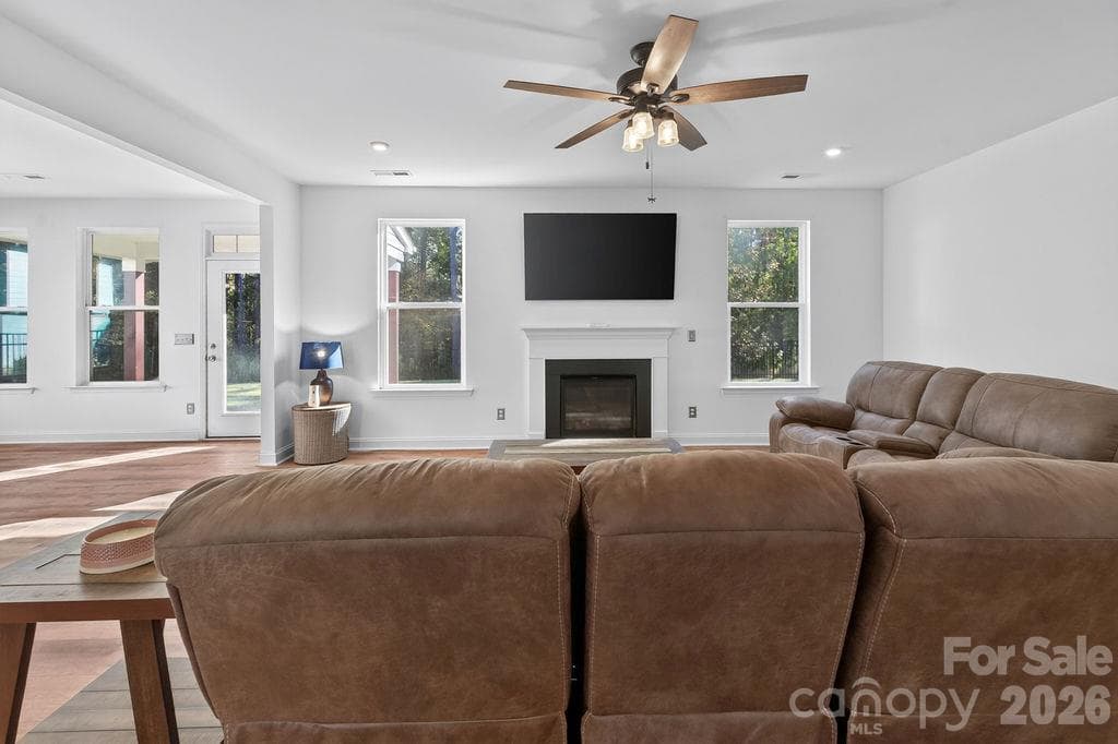 Single Family Residence at 2036 Sweet Magnolia Lane, Clover, photo 27 of 50
