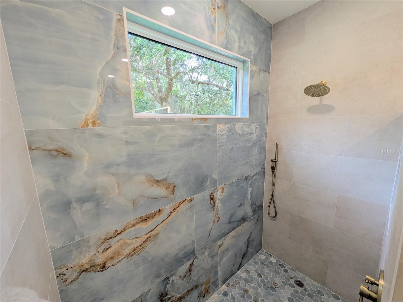 Primary shower - 2748 GLENWOOD AVE, NEW SMYRNA BEACH