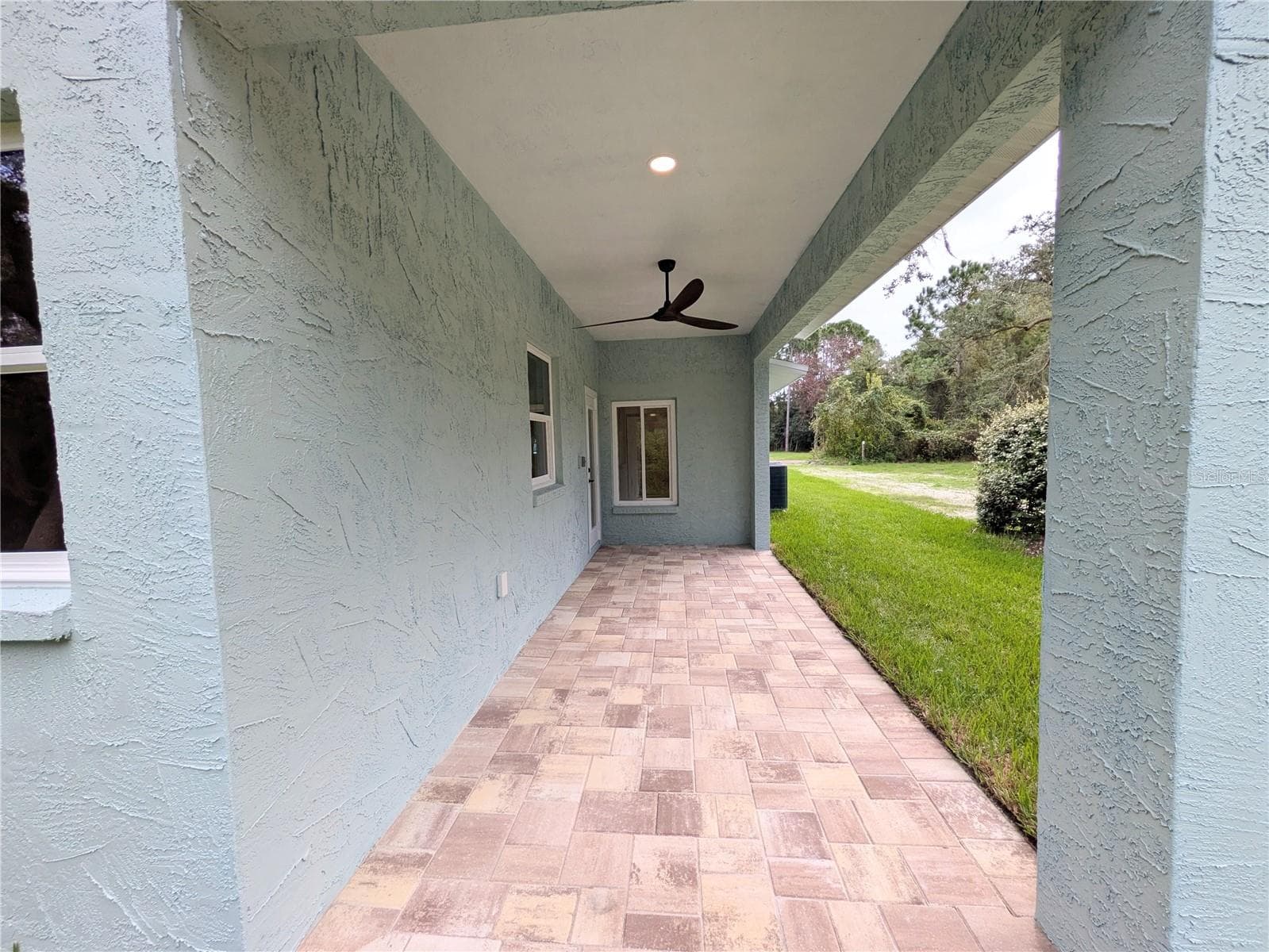 back porch - 2748 GLENWOOD AVE, NEW SMYRNA BEACH
