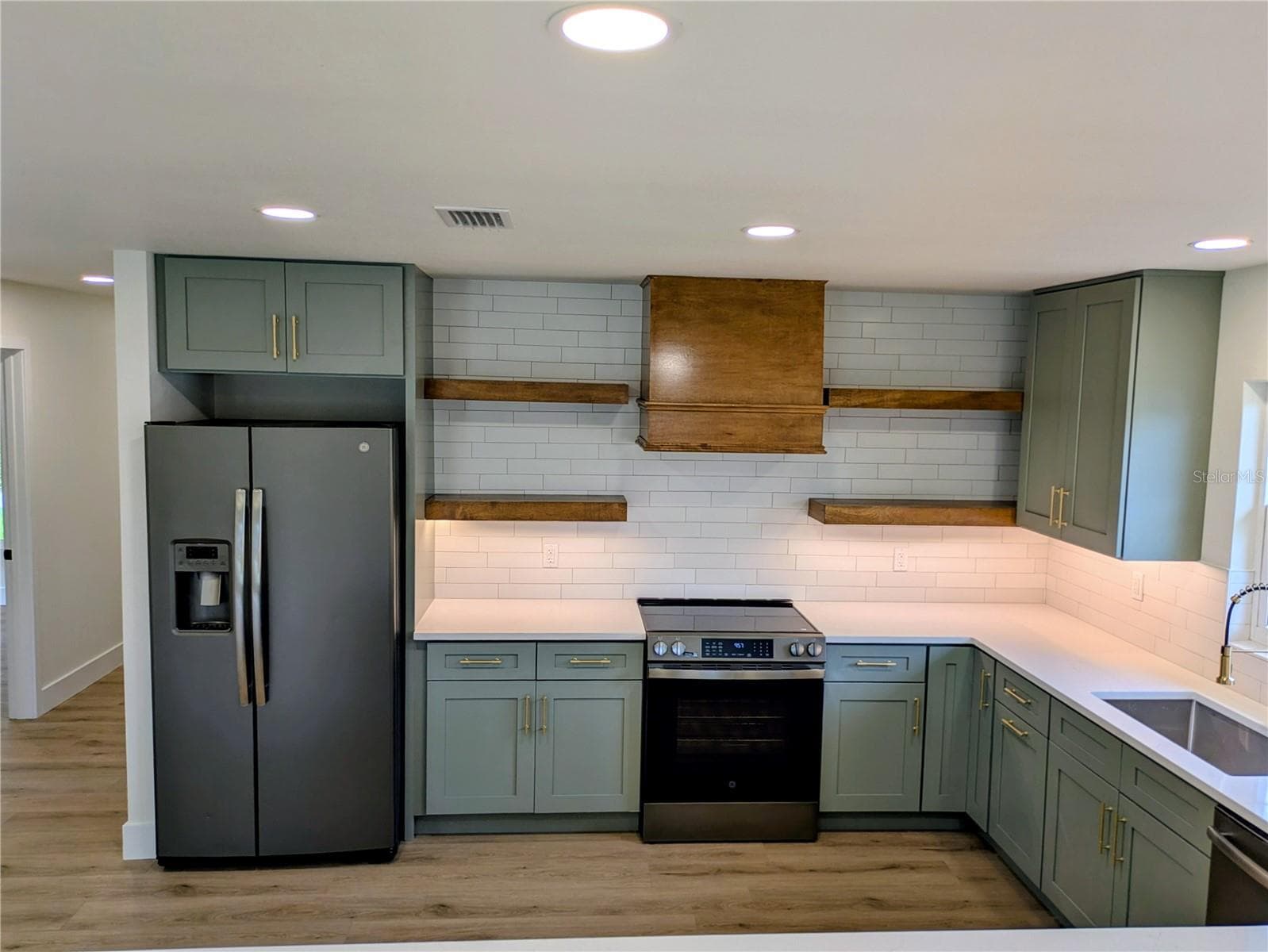 kitchen - 2748 GLENWOOD AVE, NEW SMYRNA BEACH
