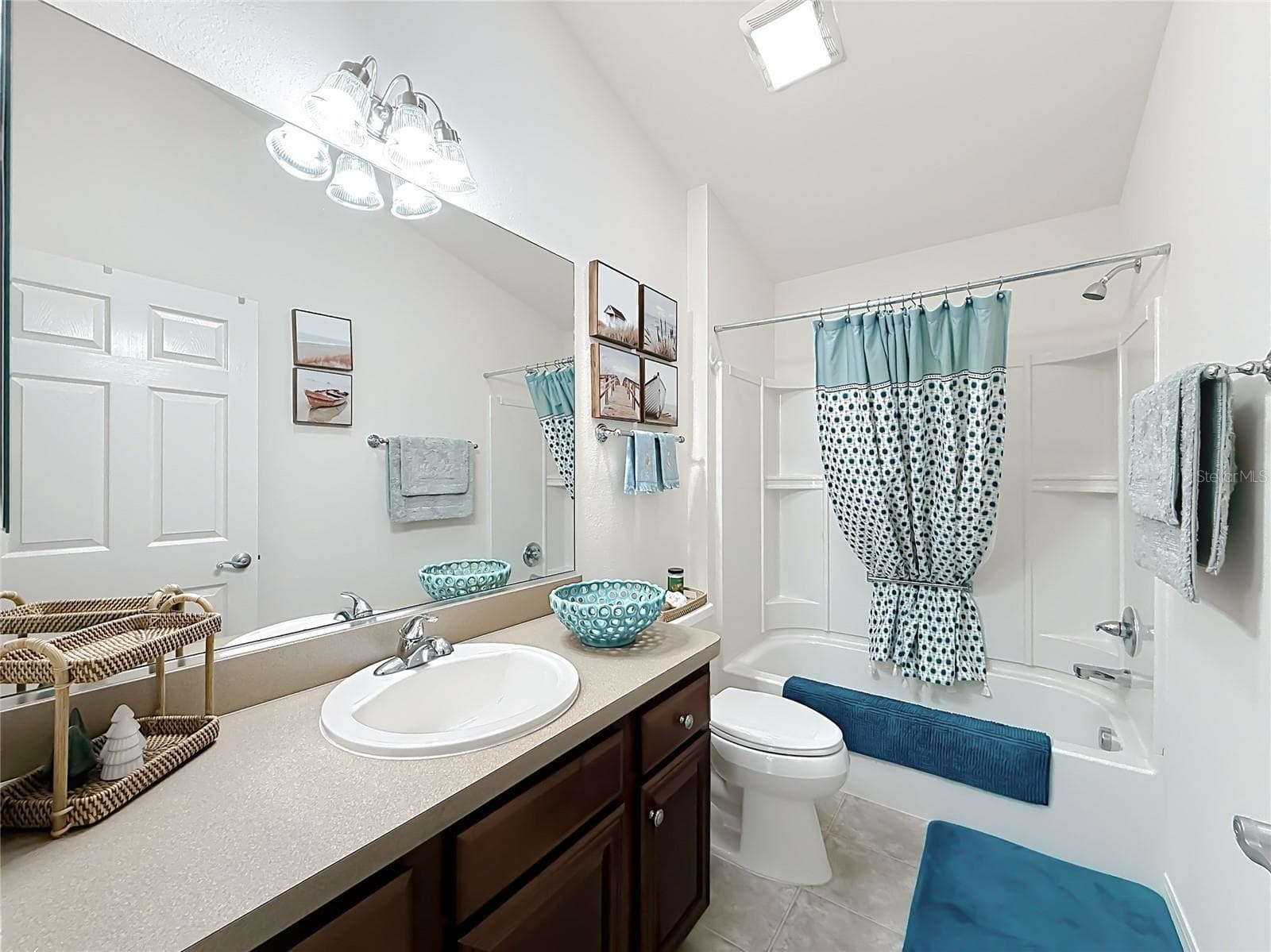 Villa at 2001 ALTAMONTE WAY, THE VILLAGES, photo 18 of 37