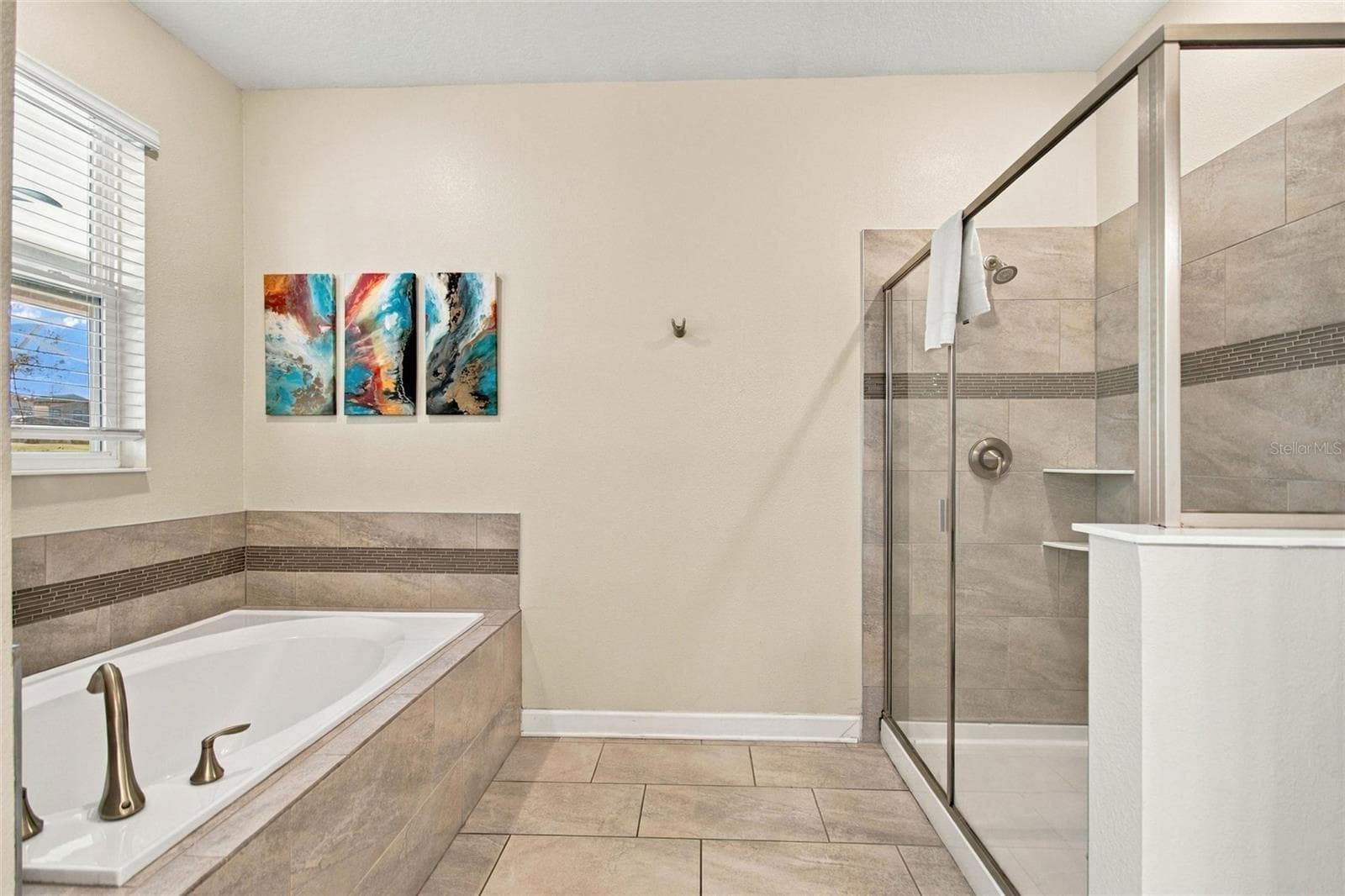 Single Family Residence at 531 PEBBLE BEACH DR, DAVENPORT, photo 13 of 63
