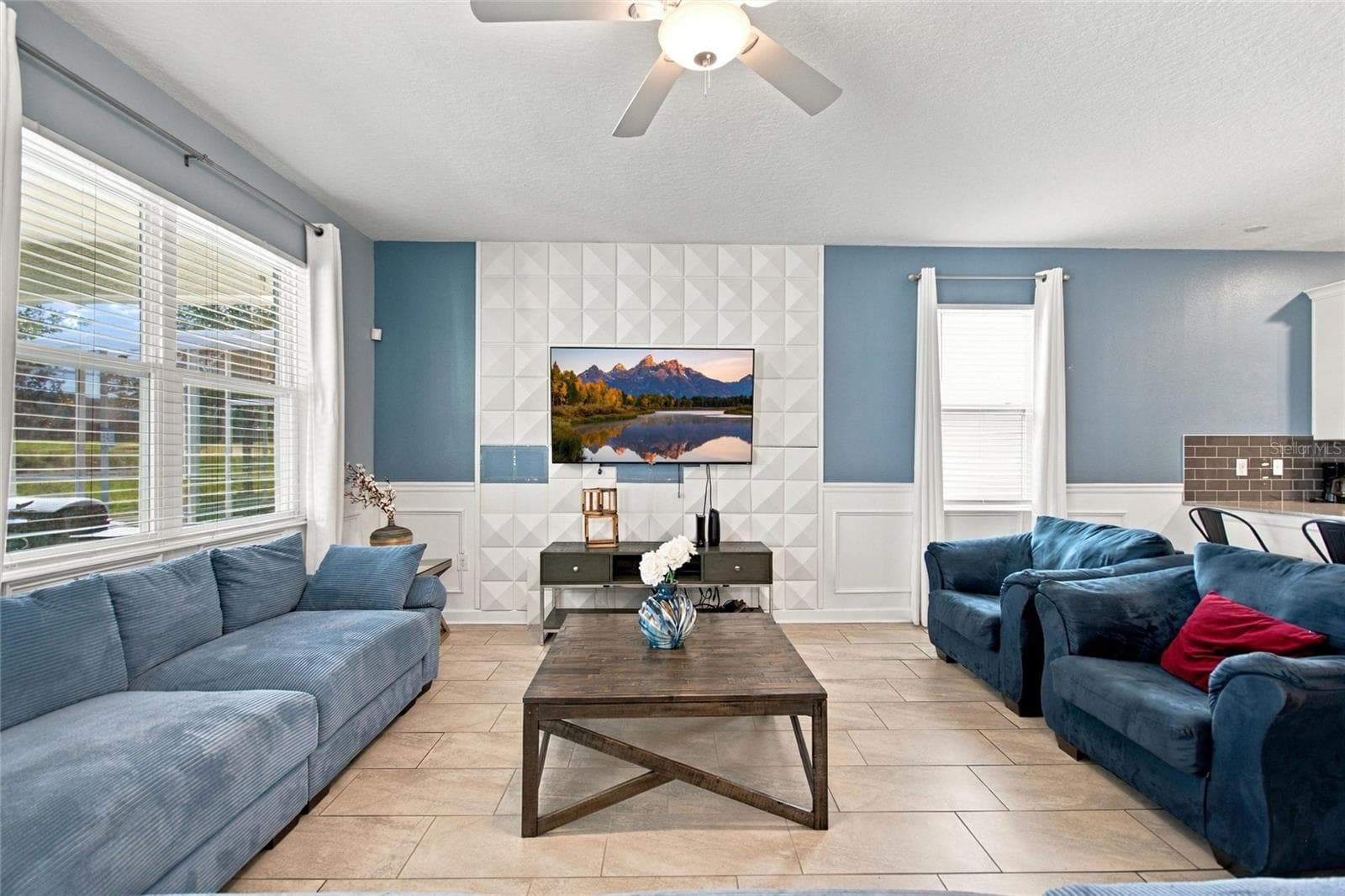 Single Family Residence at 531 PEBBLE BEACH DR, DAVENPORT, photo 19 of 63