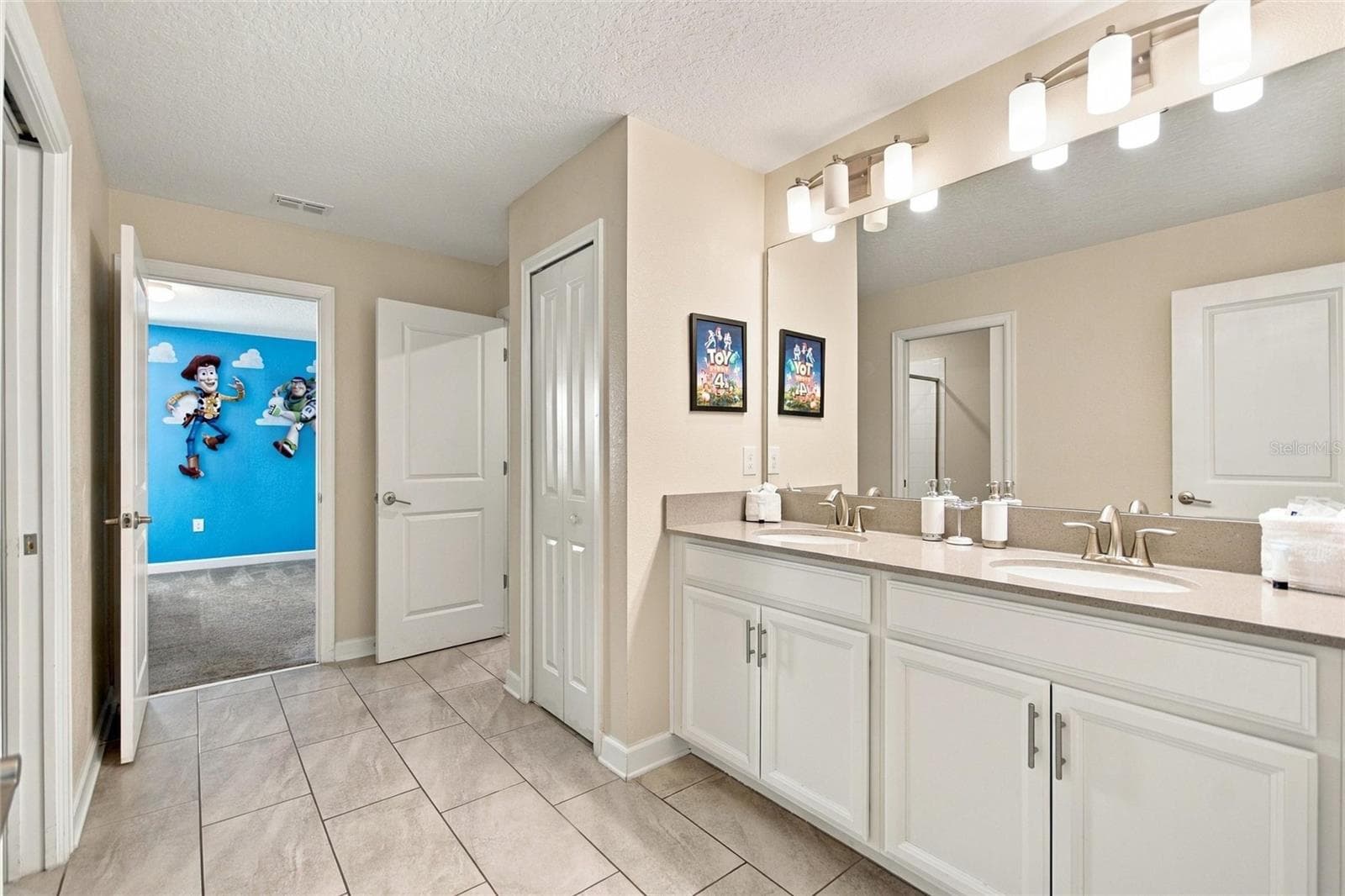 Single Family Residence at 531 PEBBLE BEACH DR, DAVENPORT, photo 32 of 63